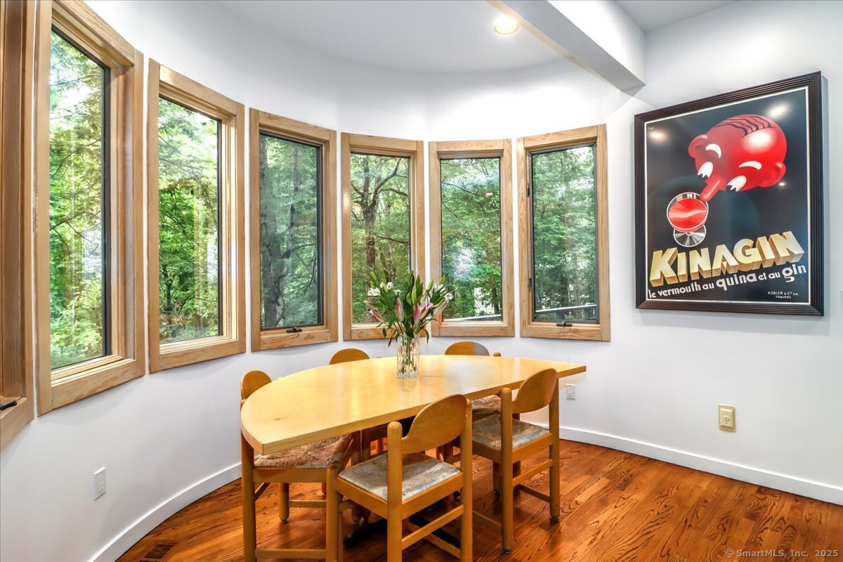 Stamford, Connecticut 06903, United States, 4 Bedrooms Bedrooms, ,4 BathroomsBathrooms,Residential,Active,190242