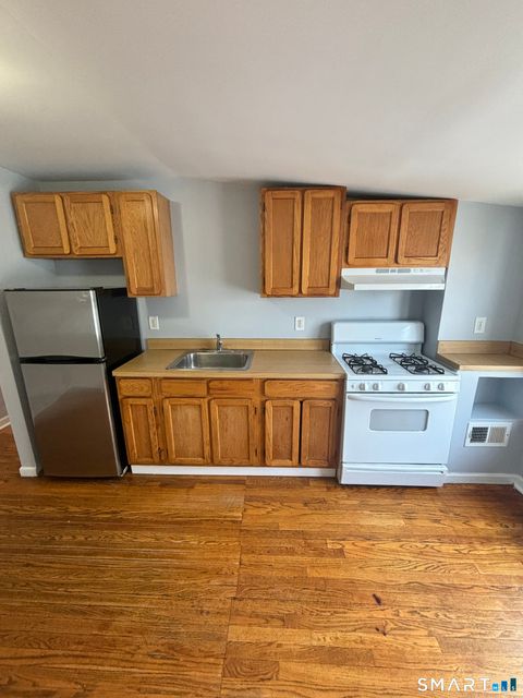 Tiny photo for 86 Birdsey Street #3R, Bridgeport, CT 06610 (MLS # 24169020)