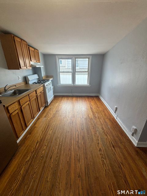 Tiny photo for 86 Birdsey Street #3R, Bridgeport, CT 06610 (MLS # 24169020)