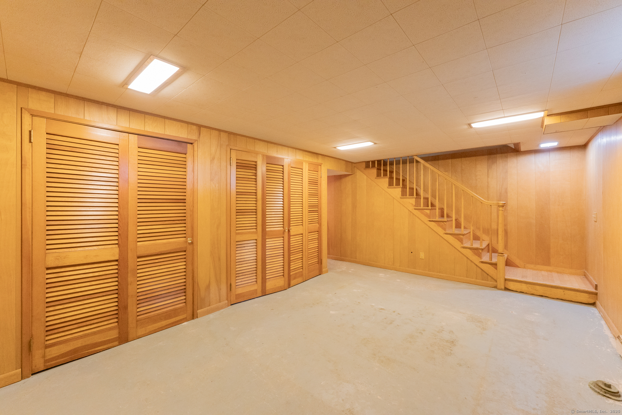 West Hartford, Connecticut 06107, United States, 4 Bedrooms Bedrooms, ,3 BathroomsBathrooms,Residential,Pending,206144