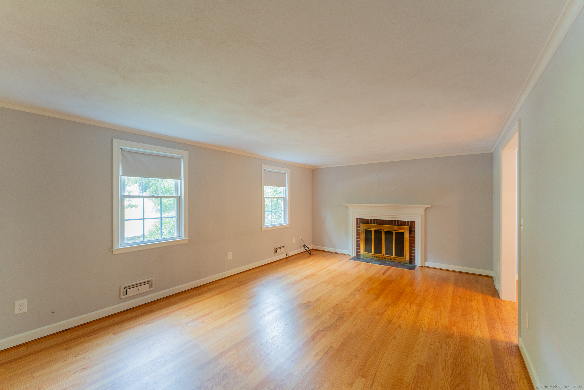 West Hartford, Connecticut 06107, United States, 4 Bedrooms Bedrooms, ,3 BathroomsBathrooms,Residential,Pending,206144