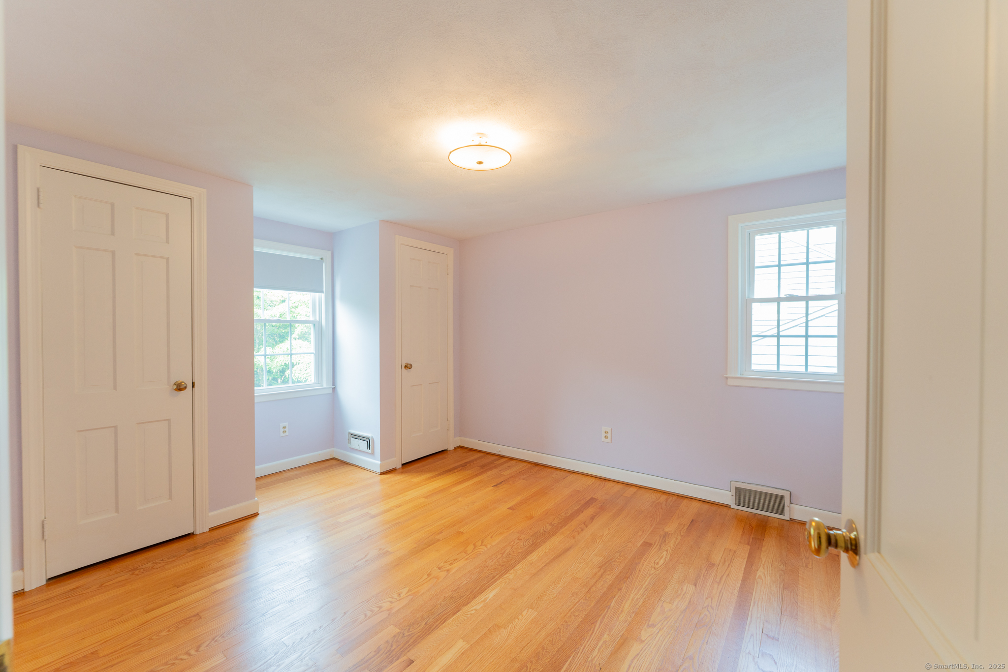 West Hartford, Connecticut 06107, United States, 4 Bedrooms Bedrooms, ,3 BathroomsBathrooms,Residential,Pending,206144