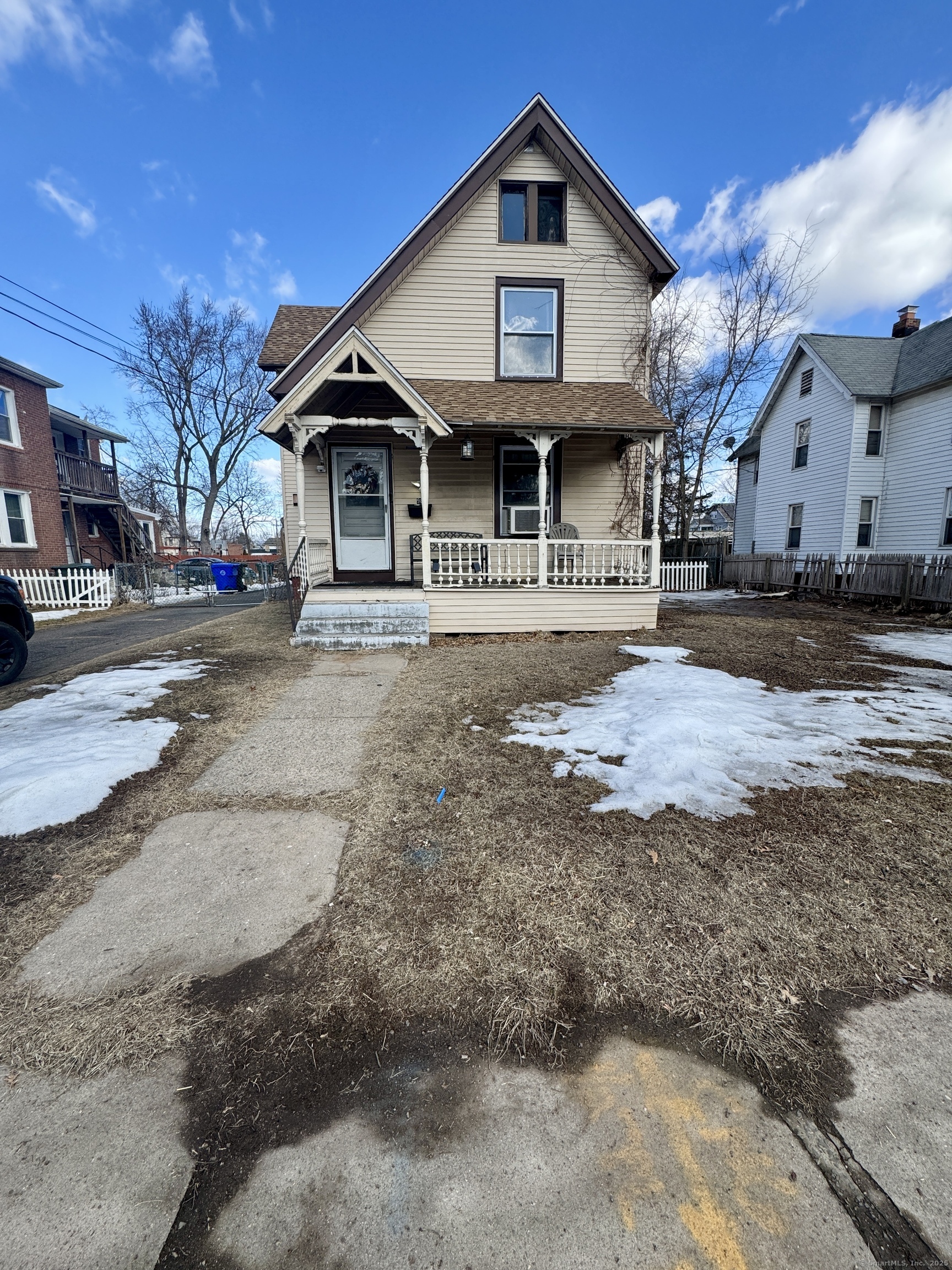 Property for Sale at Olmsted Street, East Hartford, Connecticut - Bedrooms: 3 
Bathrooms: 2 
Rooms: 6  - $240,000