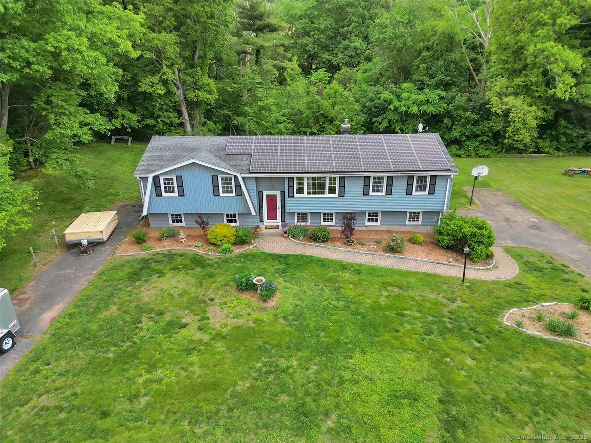 41 Blueberry Circle, Ellington, Connecticut image 2