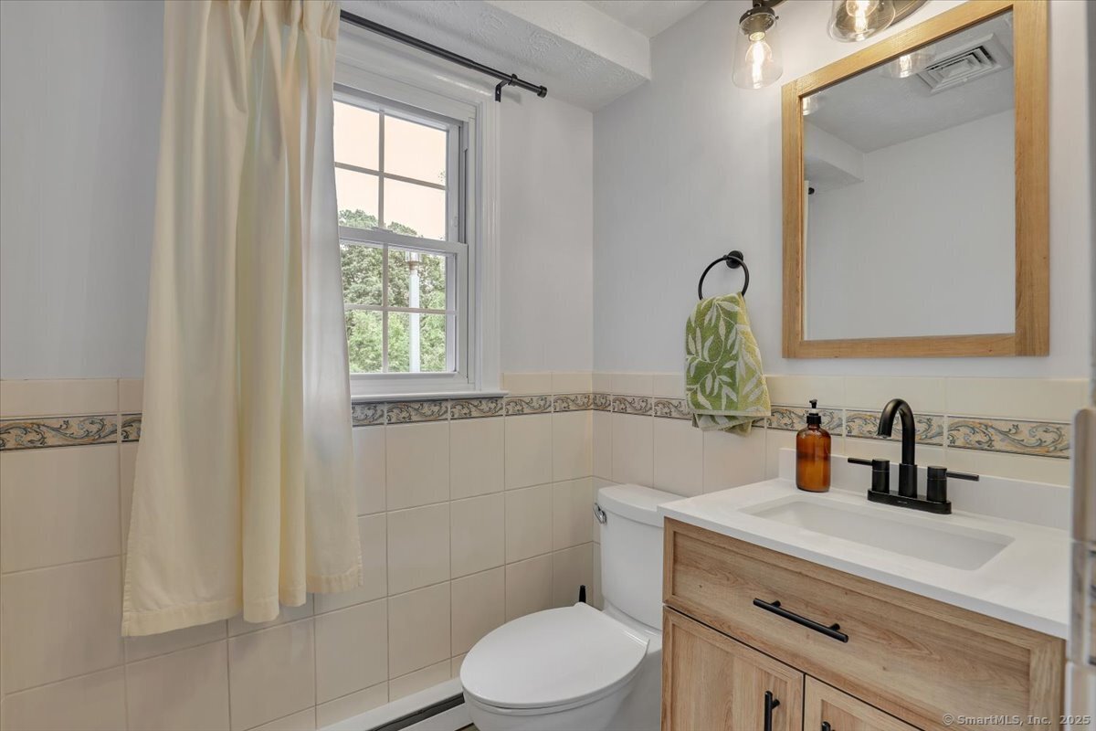 41 Blueberry Circle, Ellington, Connecticut image 24