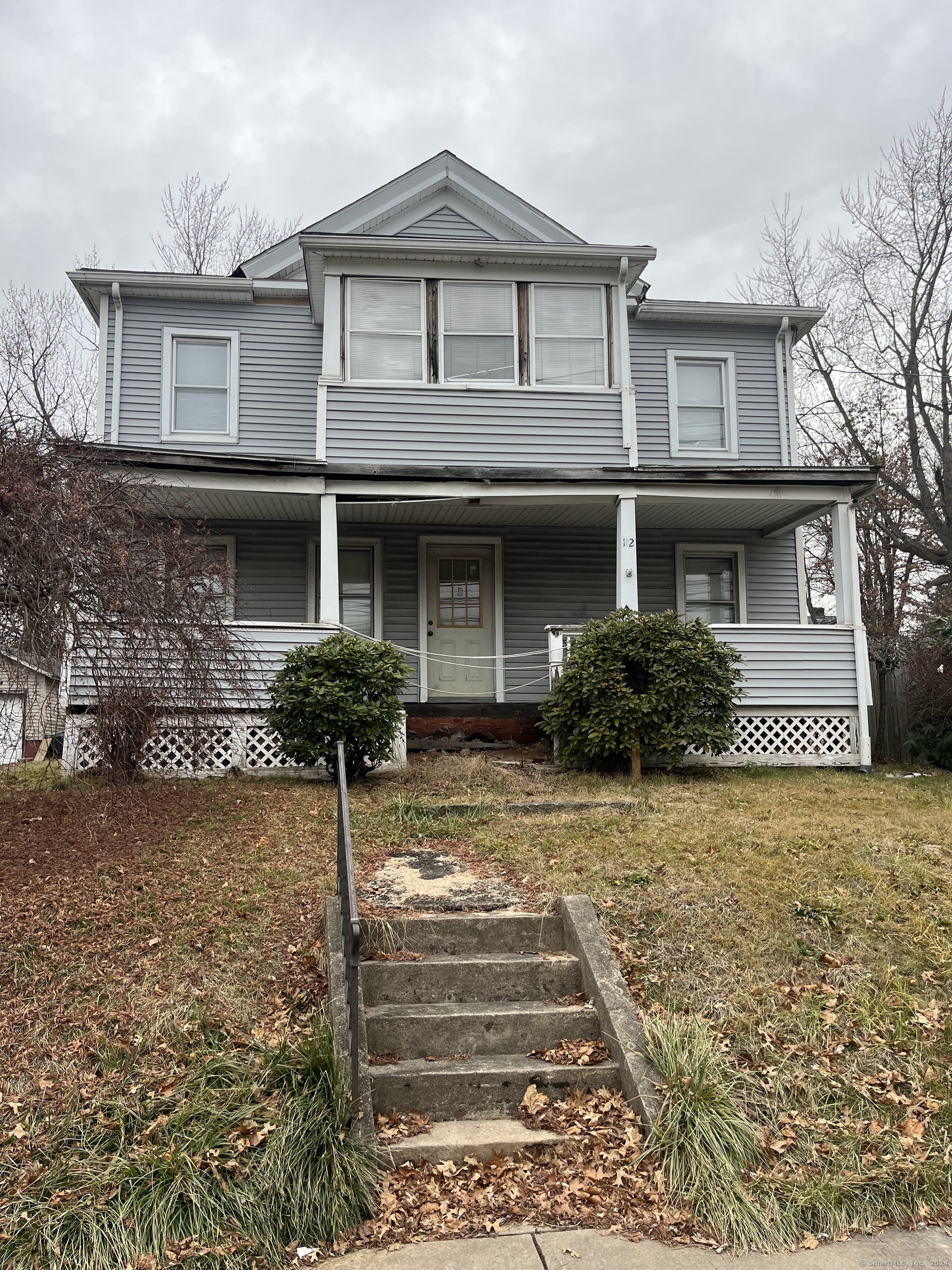 Property for Sale at 112 Broad Street, Meriden, Connecticut - Bedrooms: 4 
Bathrooms: 2 
Rooms: 9  - $215,000