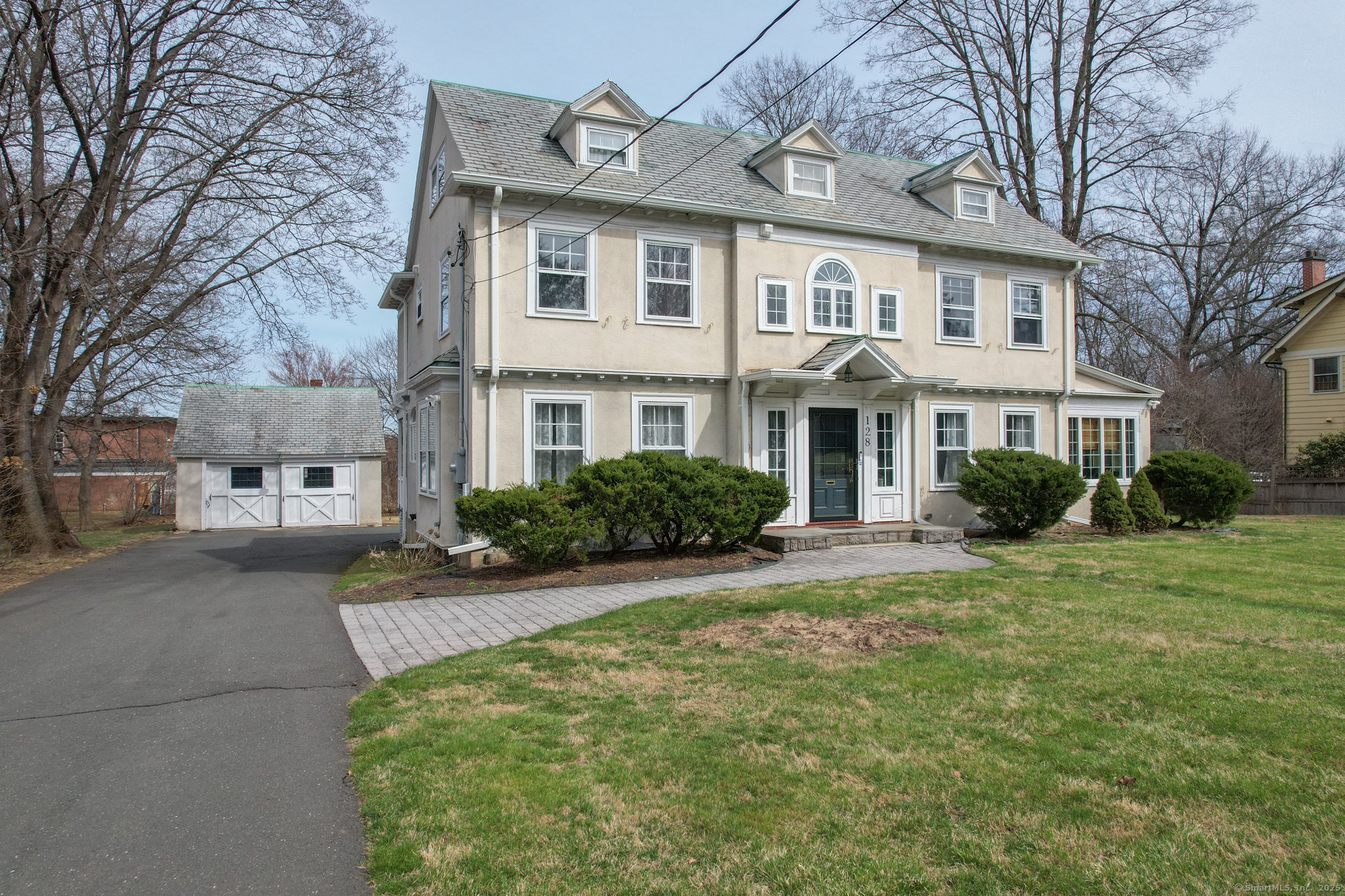 128 Bloomfield Avenue