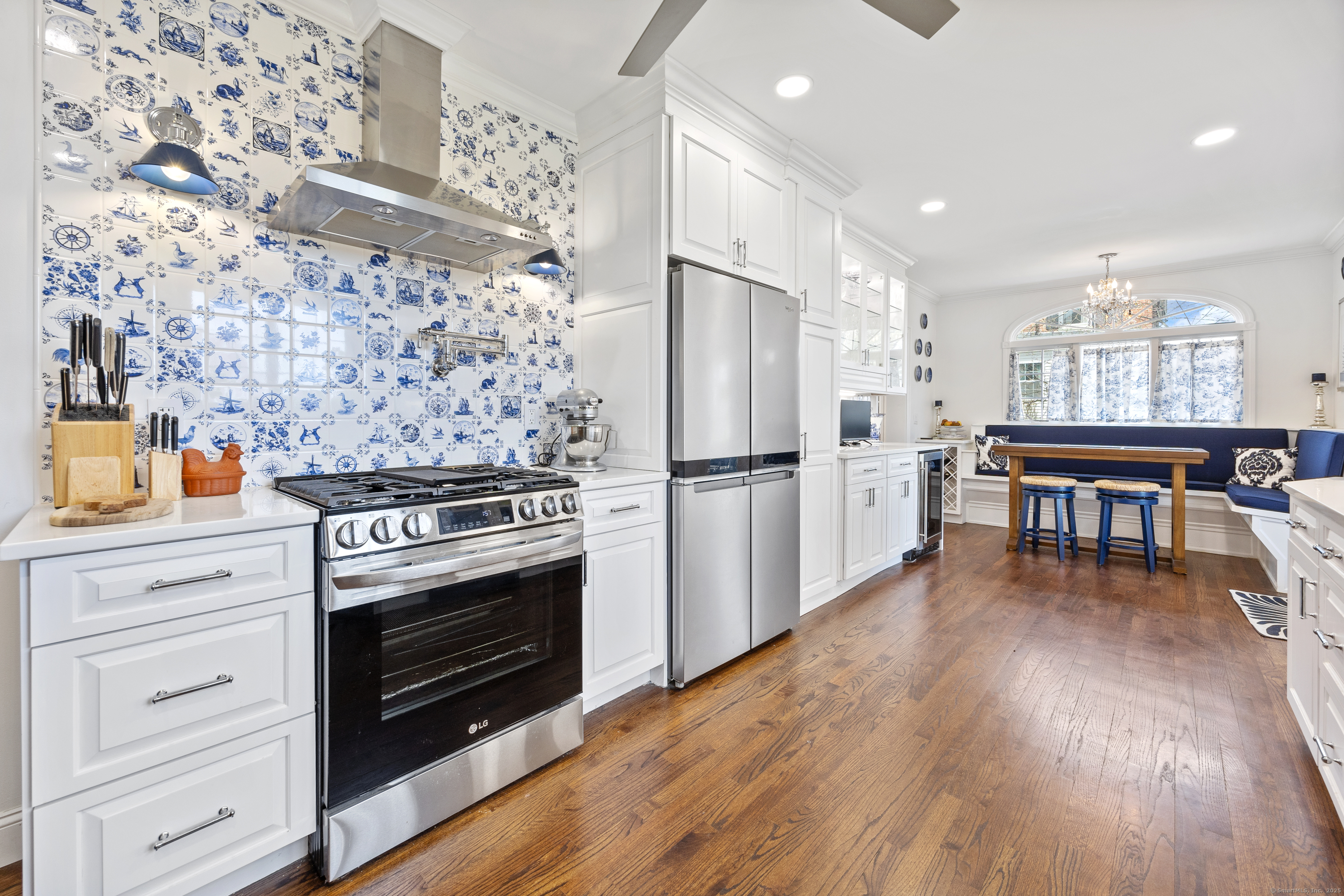 128 Bloomfield Avenue