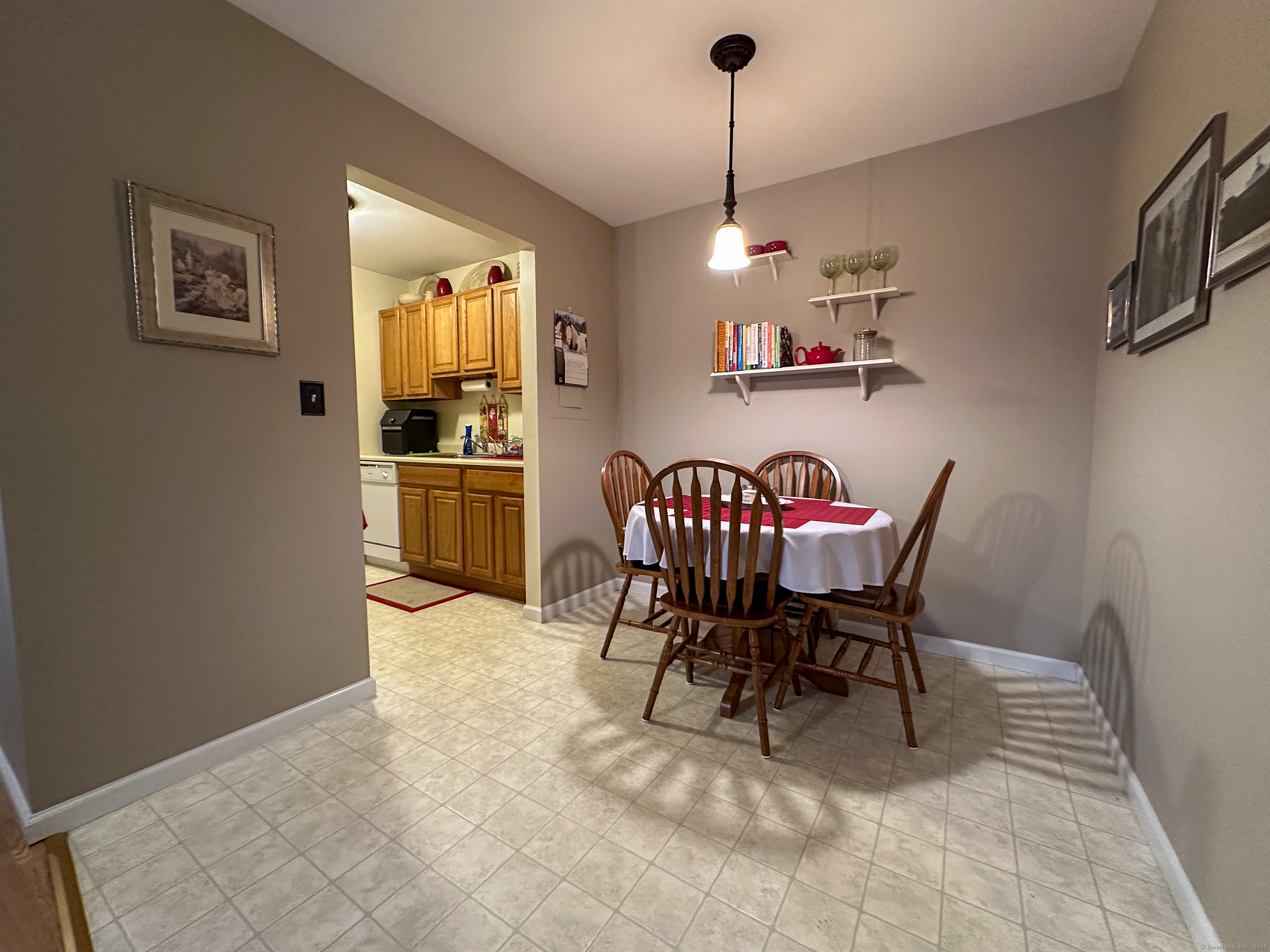 49 Glade Street #B4, West Haven, Connecticut image 2
