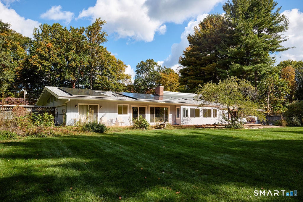 24 Saunders Lane