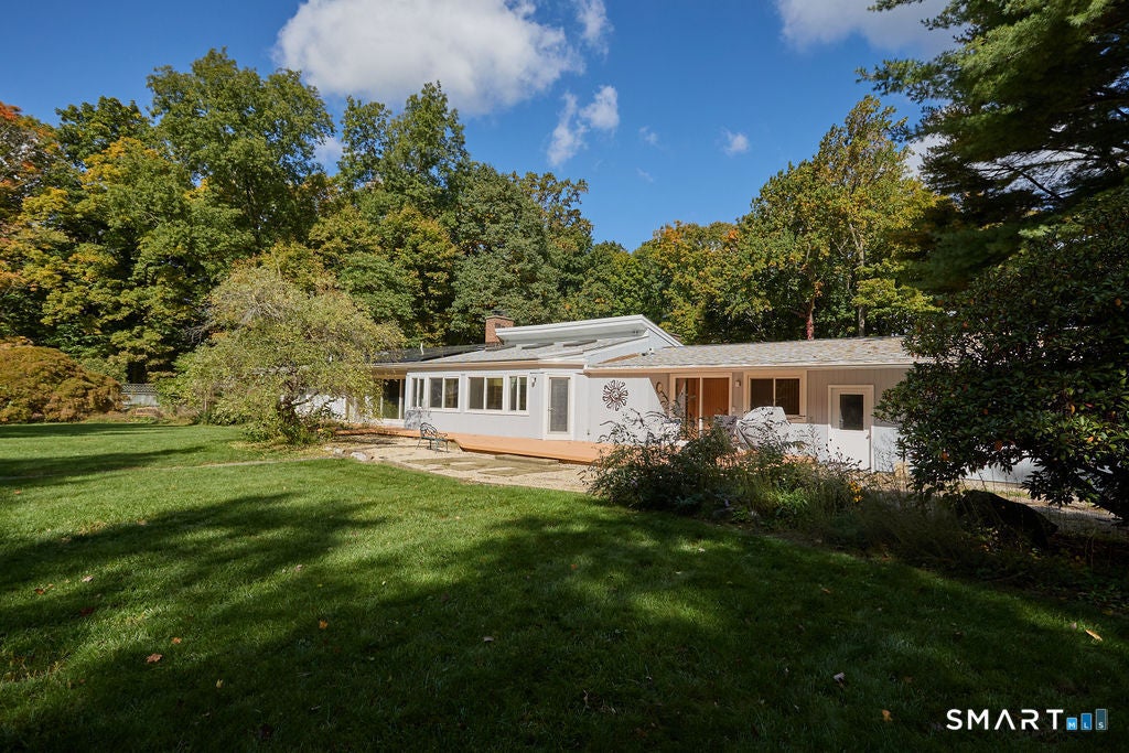 24 Saunders Lane