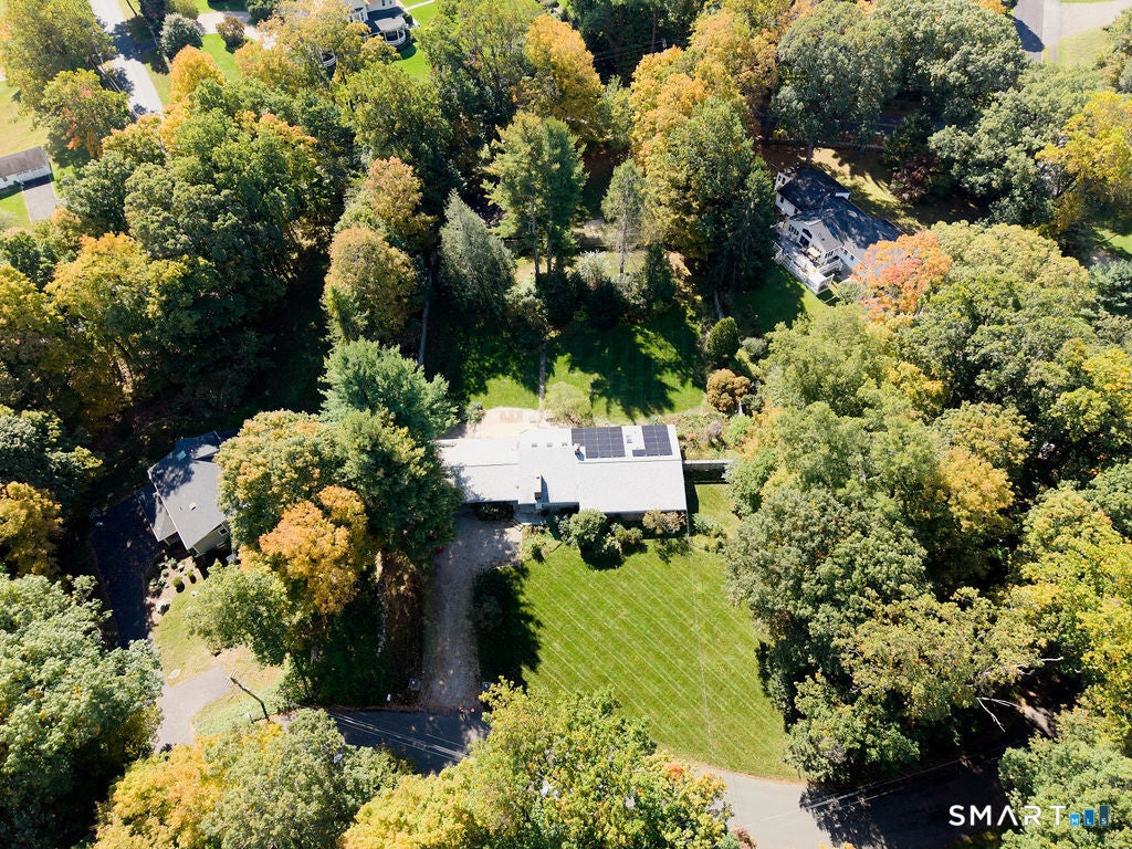 24 Saunders Lane