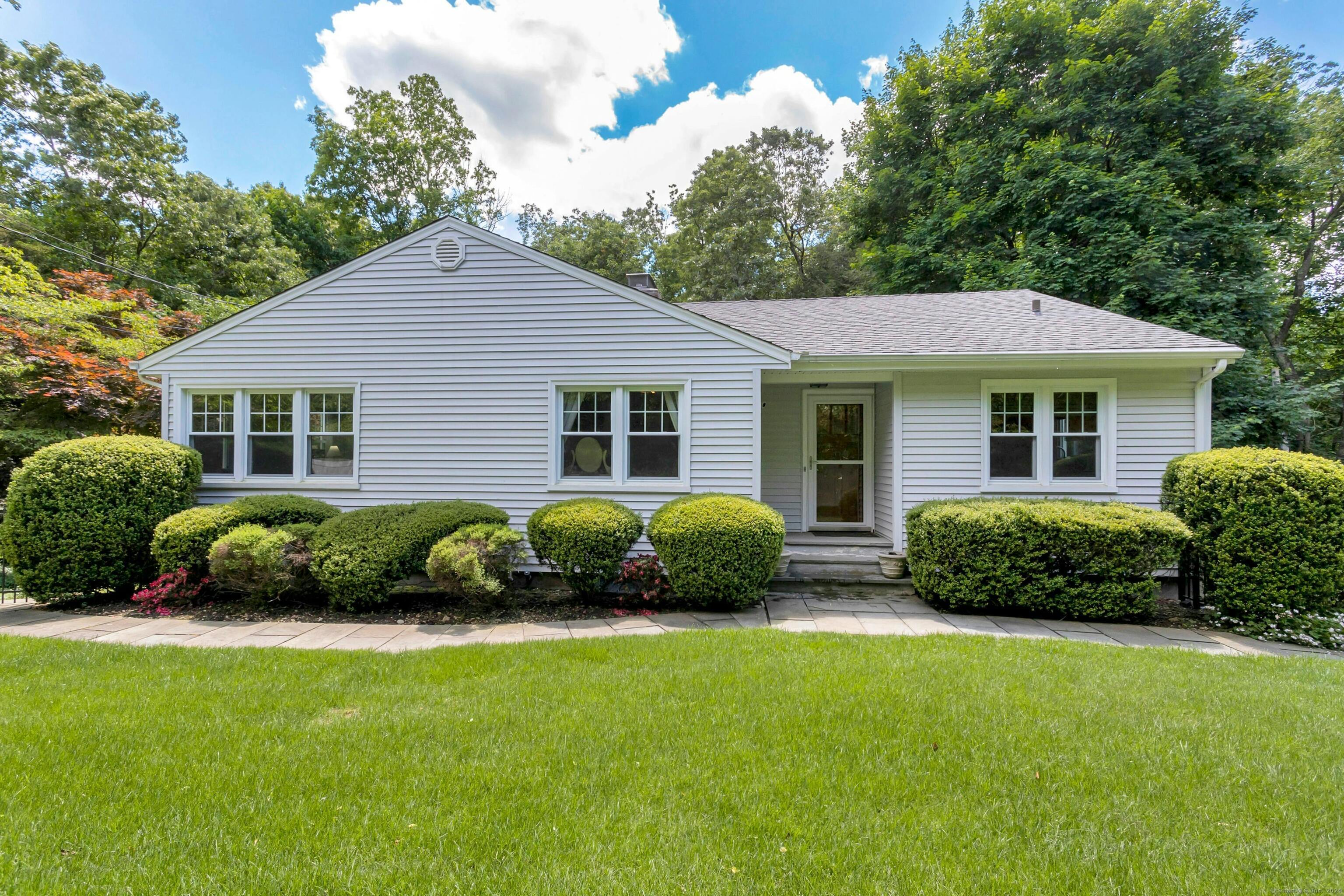 Property for Sale at 63 Interlaken Road, Stamford, Connecticut - Bedrooms: 3 
Bathrooms: 2 
Rooms: 10  - $789,900