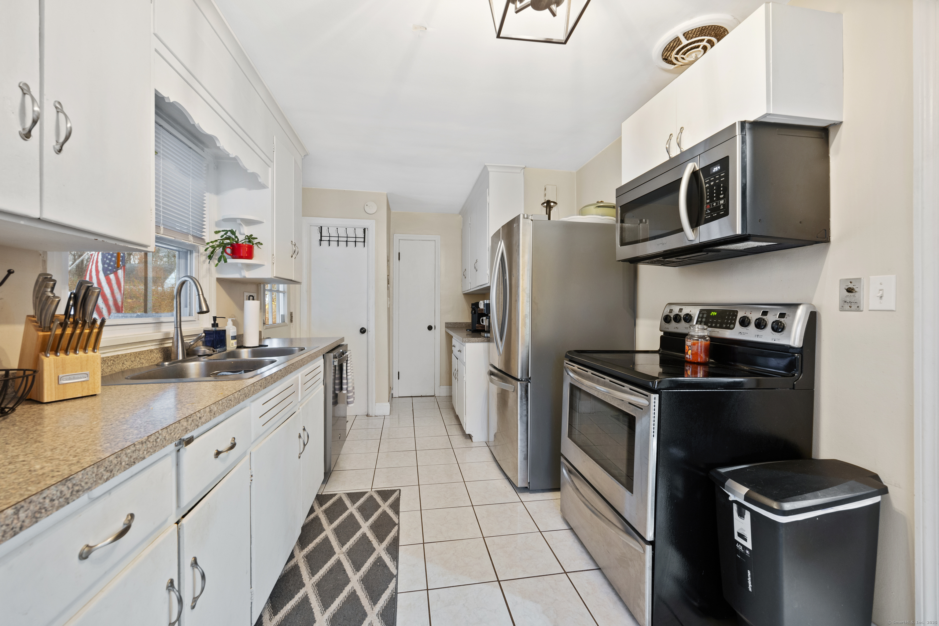 36 Mayview Avenue, Cheshire, Connecticut image 5