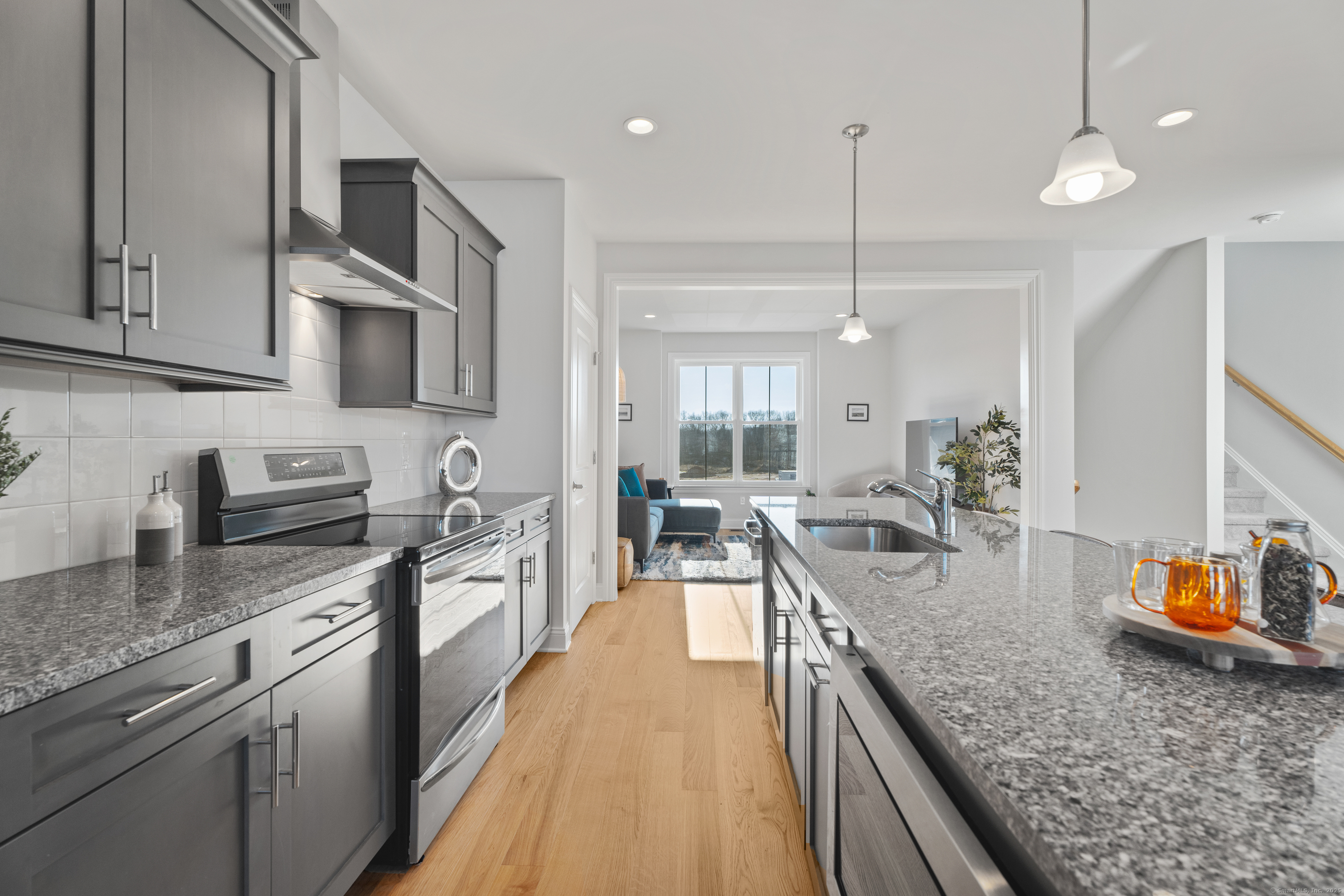 129 Shea Circle #129, Cheshire, Connecticut image 4