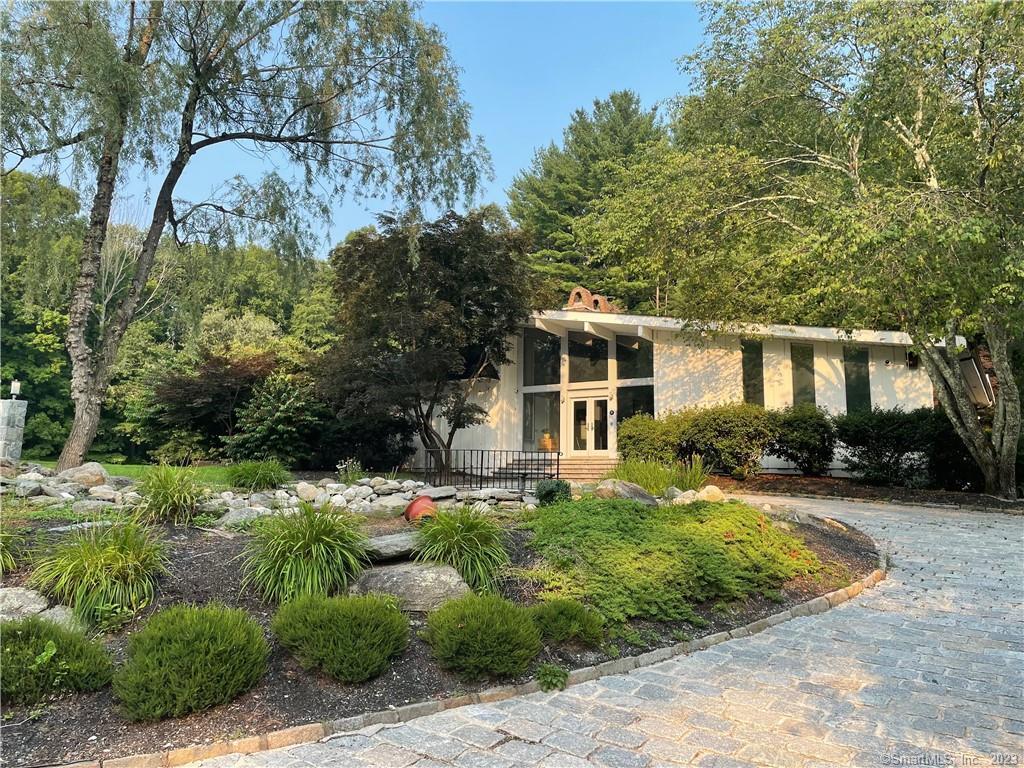 Rental Property at 29 Tito Lane, Wilton, Connecticut - Bedrooms: 5 
Bathrooms: 5 
Rooms: 7  - $14,500 MO.