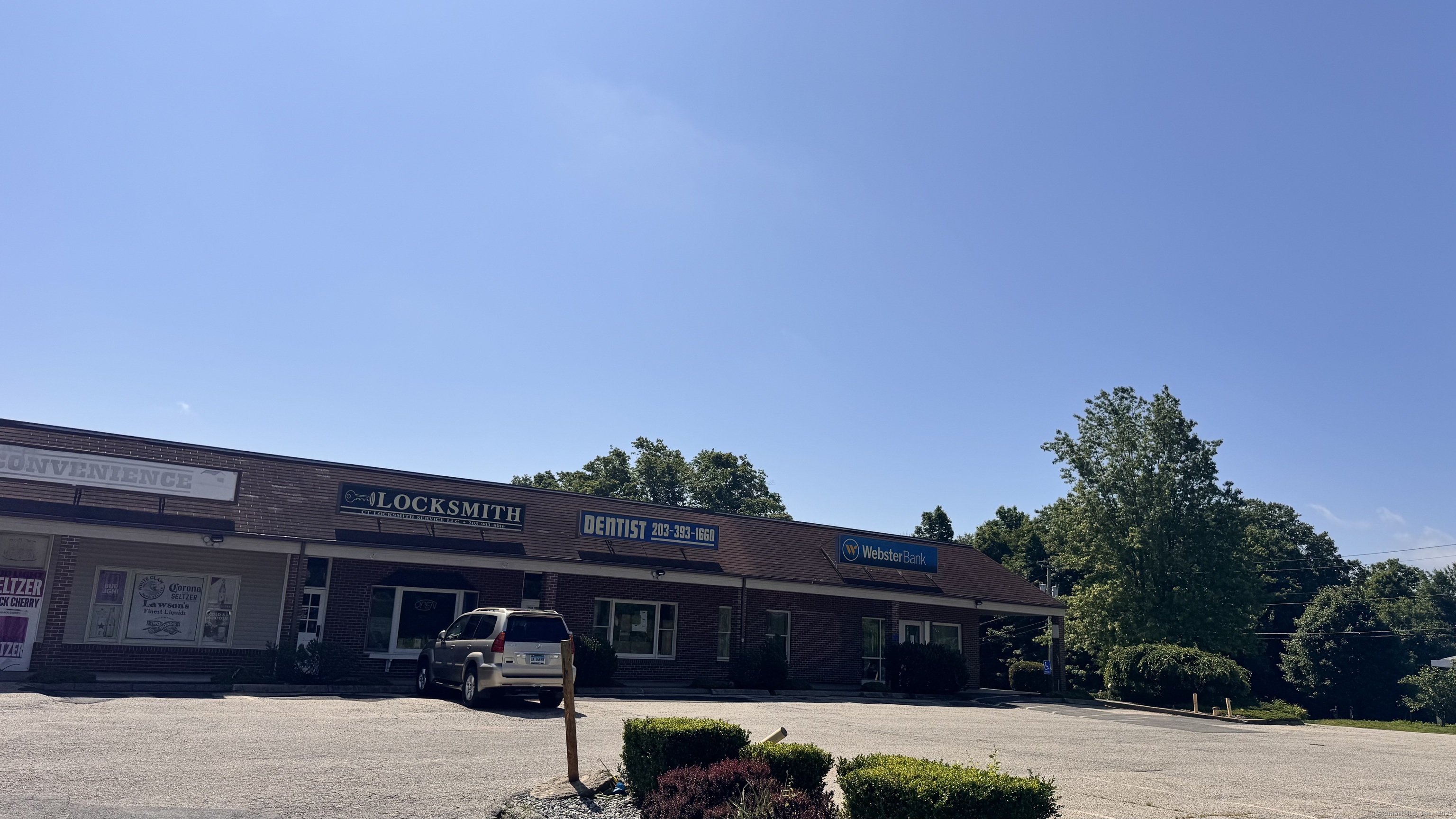 696 AMITY Road A5,A6