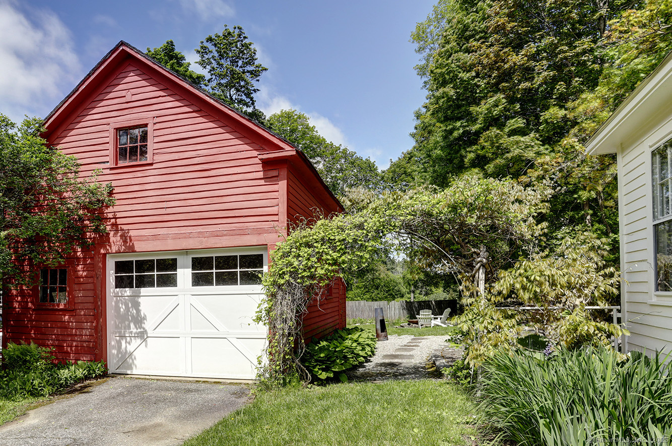 17 Maple Avenue, Norfolk, Connecticut image 3