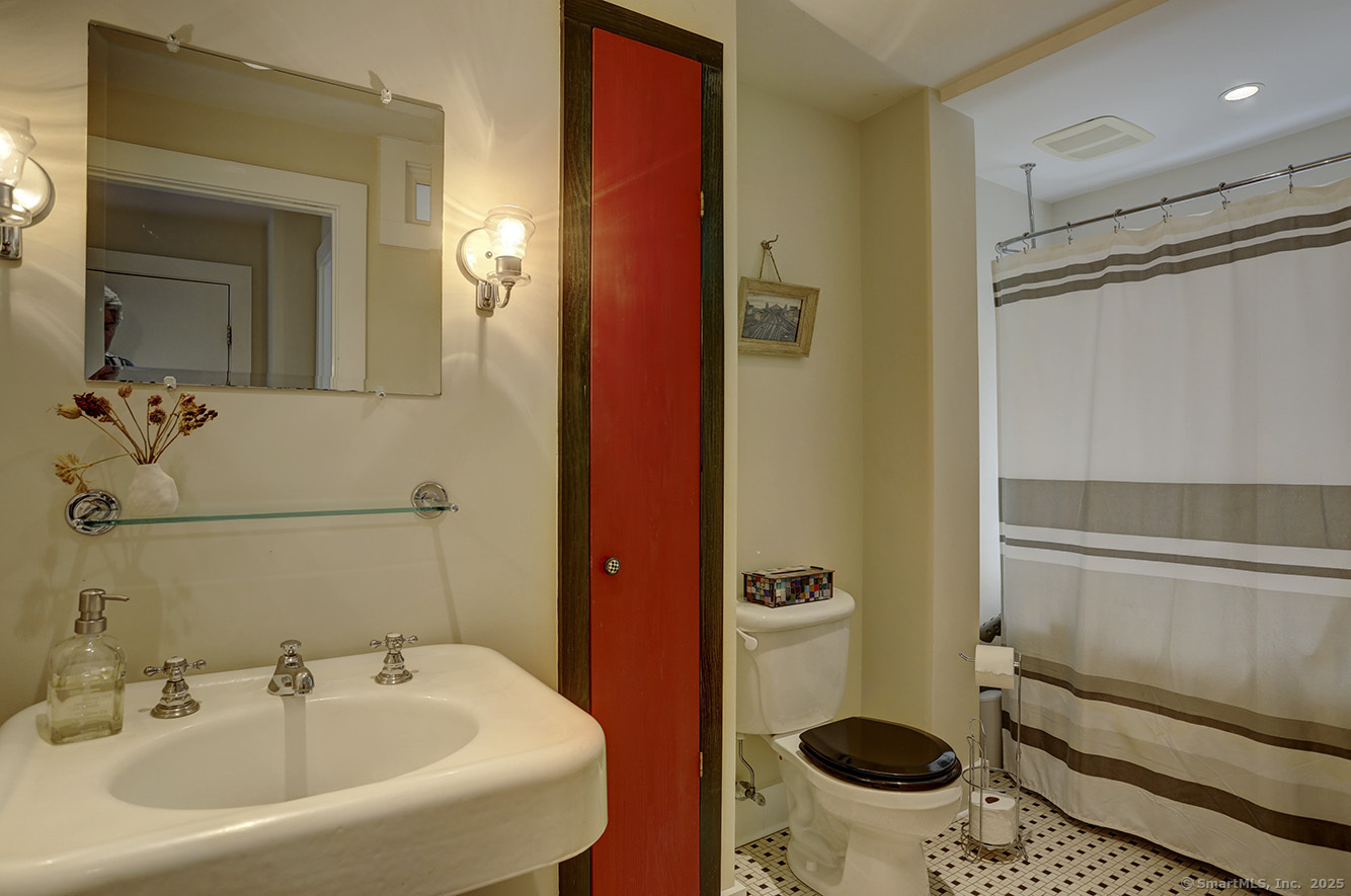 17 Maple Avenue, Norfolk, Connecticut image 11