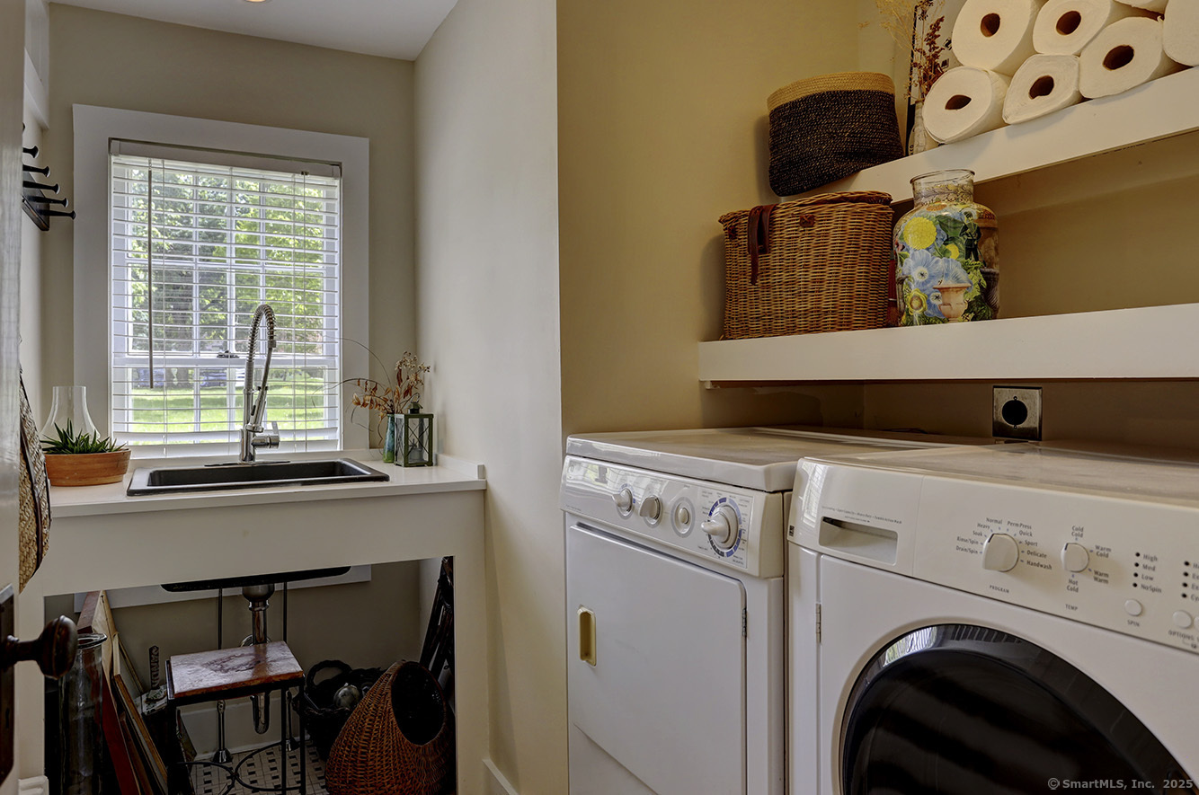 17 Maple Avenue, Norfolk, Connecticut image 12