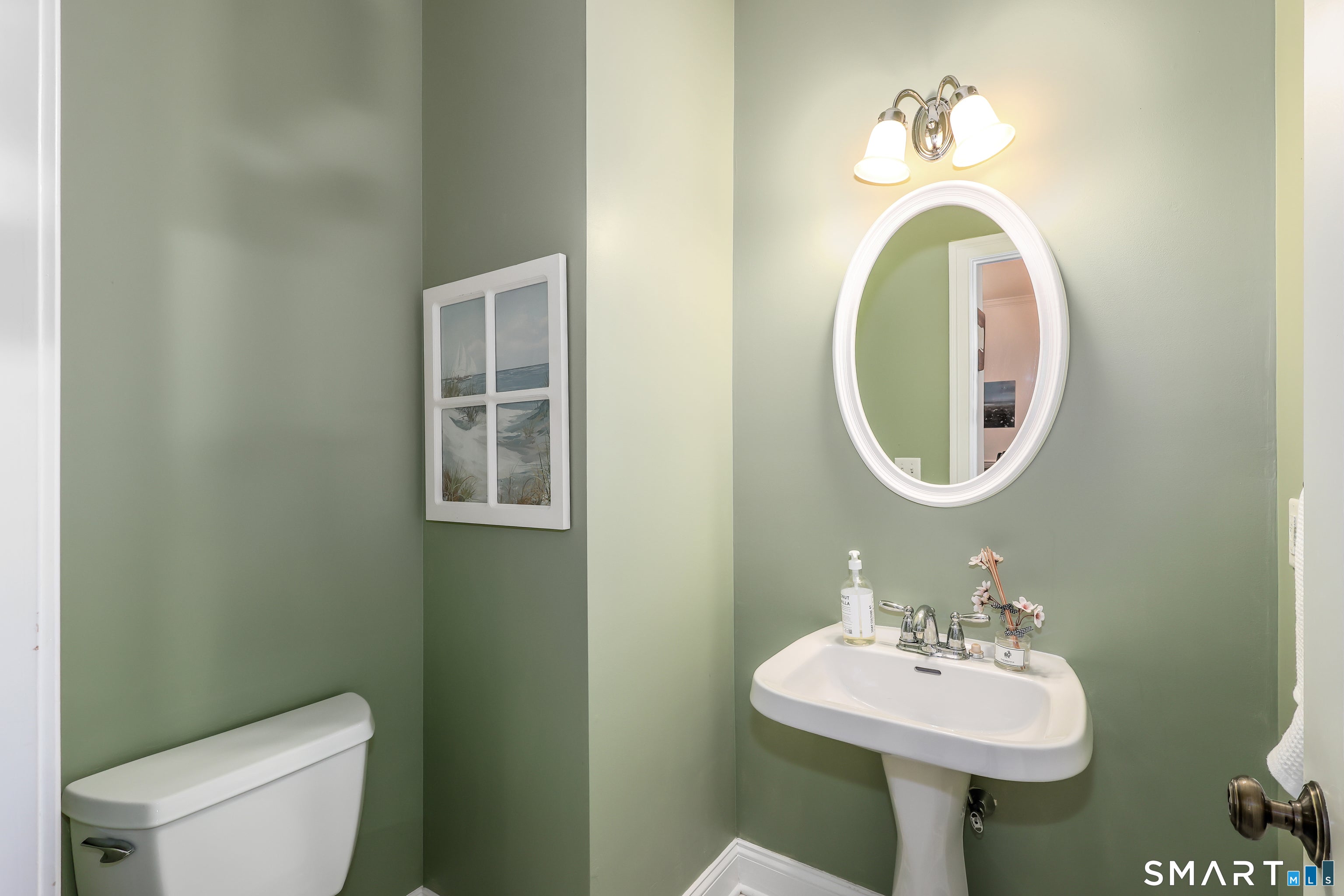 7 Lawrence Avenue 7
