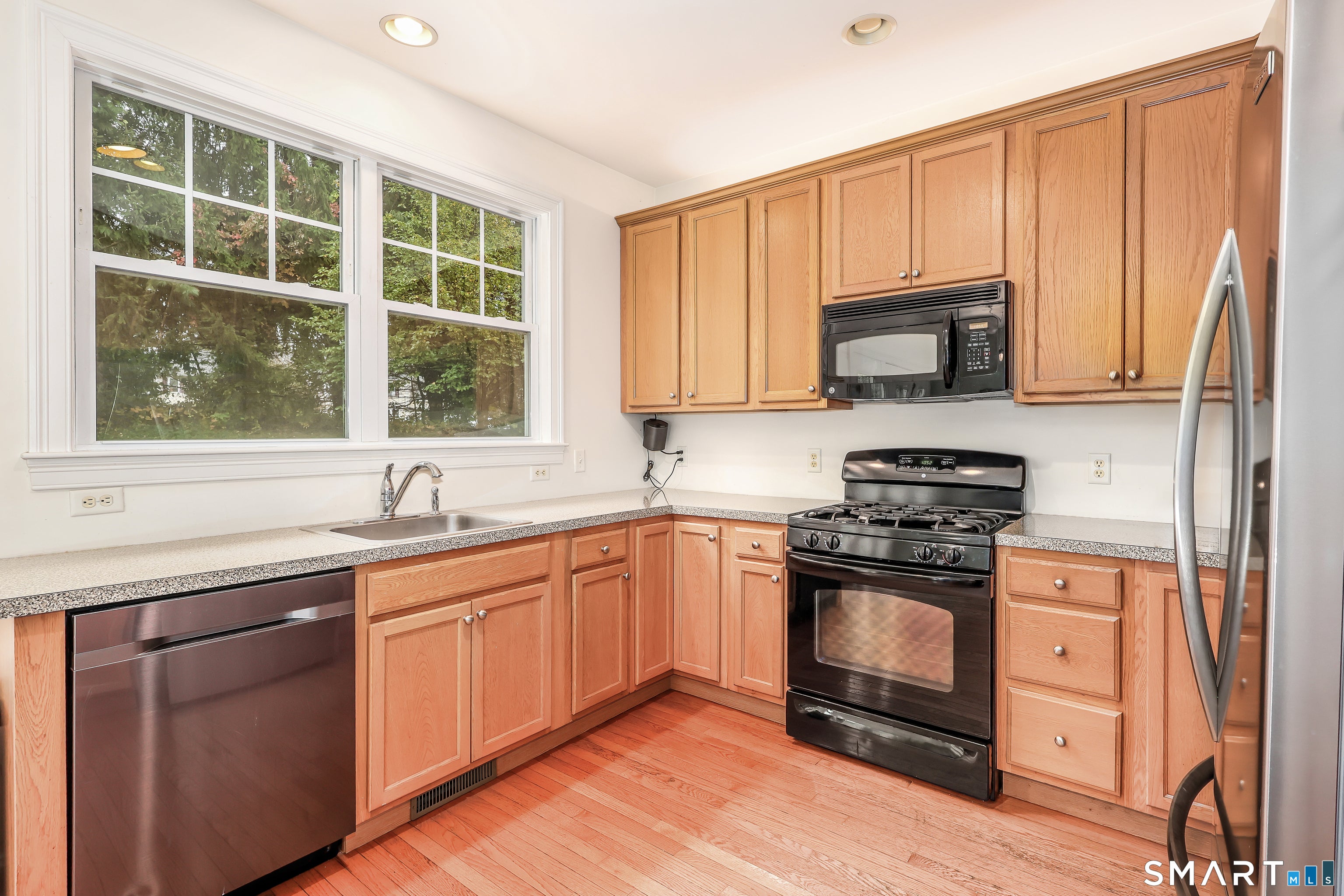7 Lawrence Avenue 7