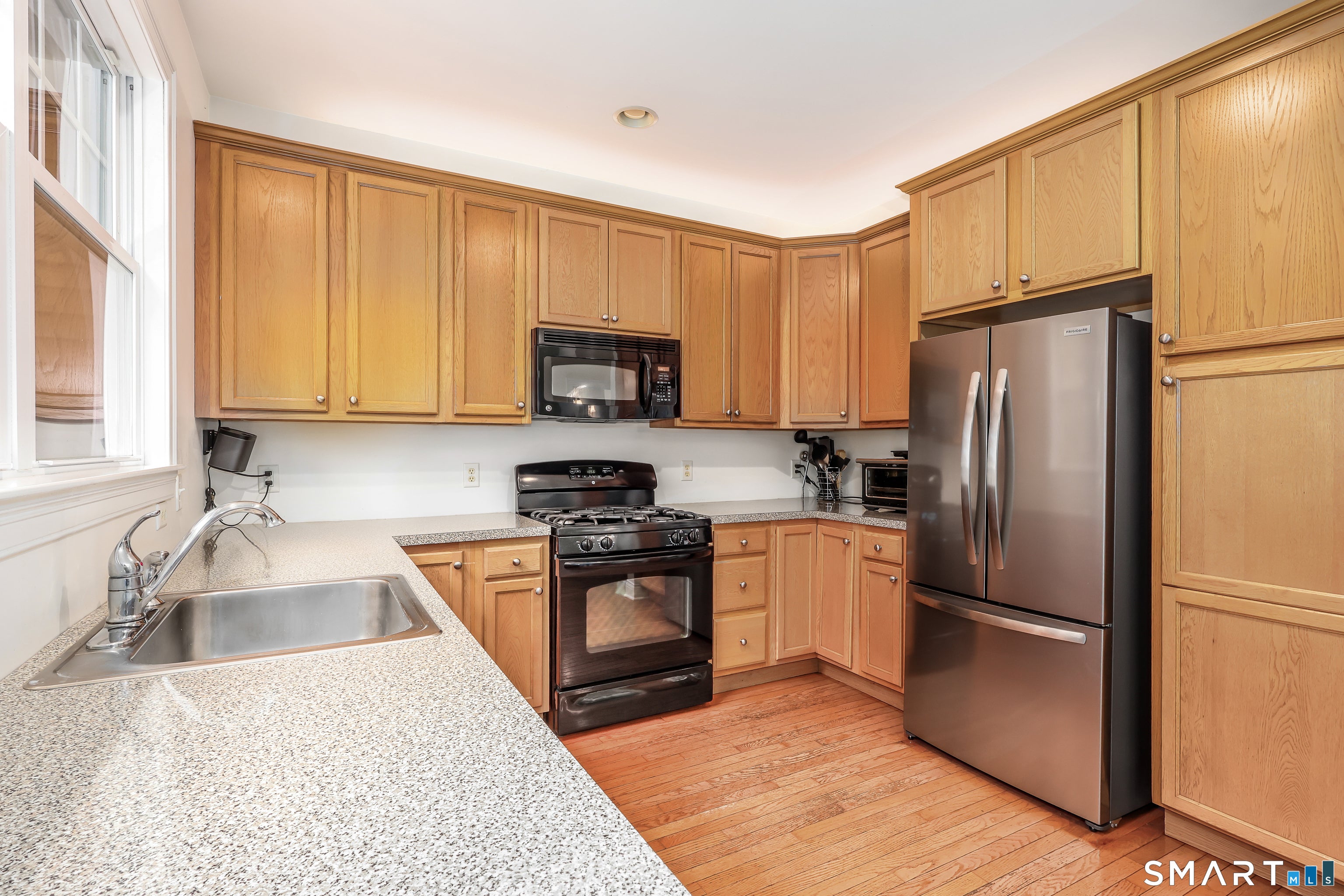 7 Lawrence Avenue 7