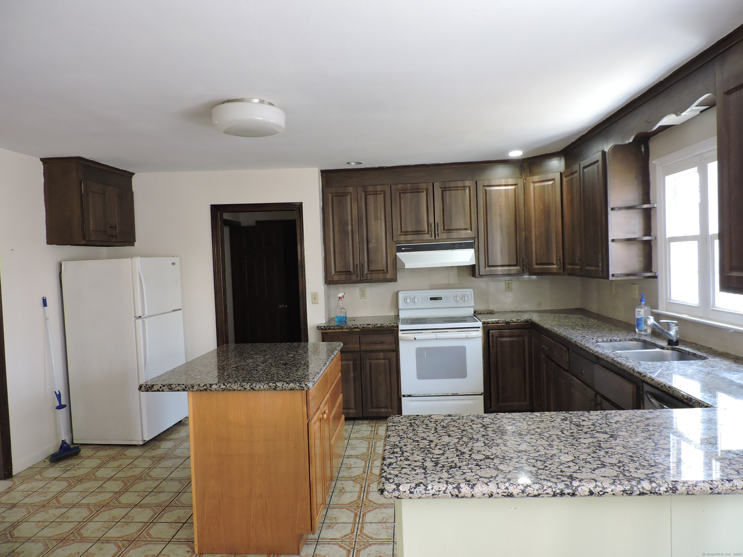 29 Green Hill Road, Bethany, Connecticut image 7