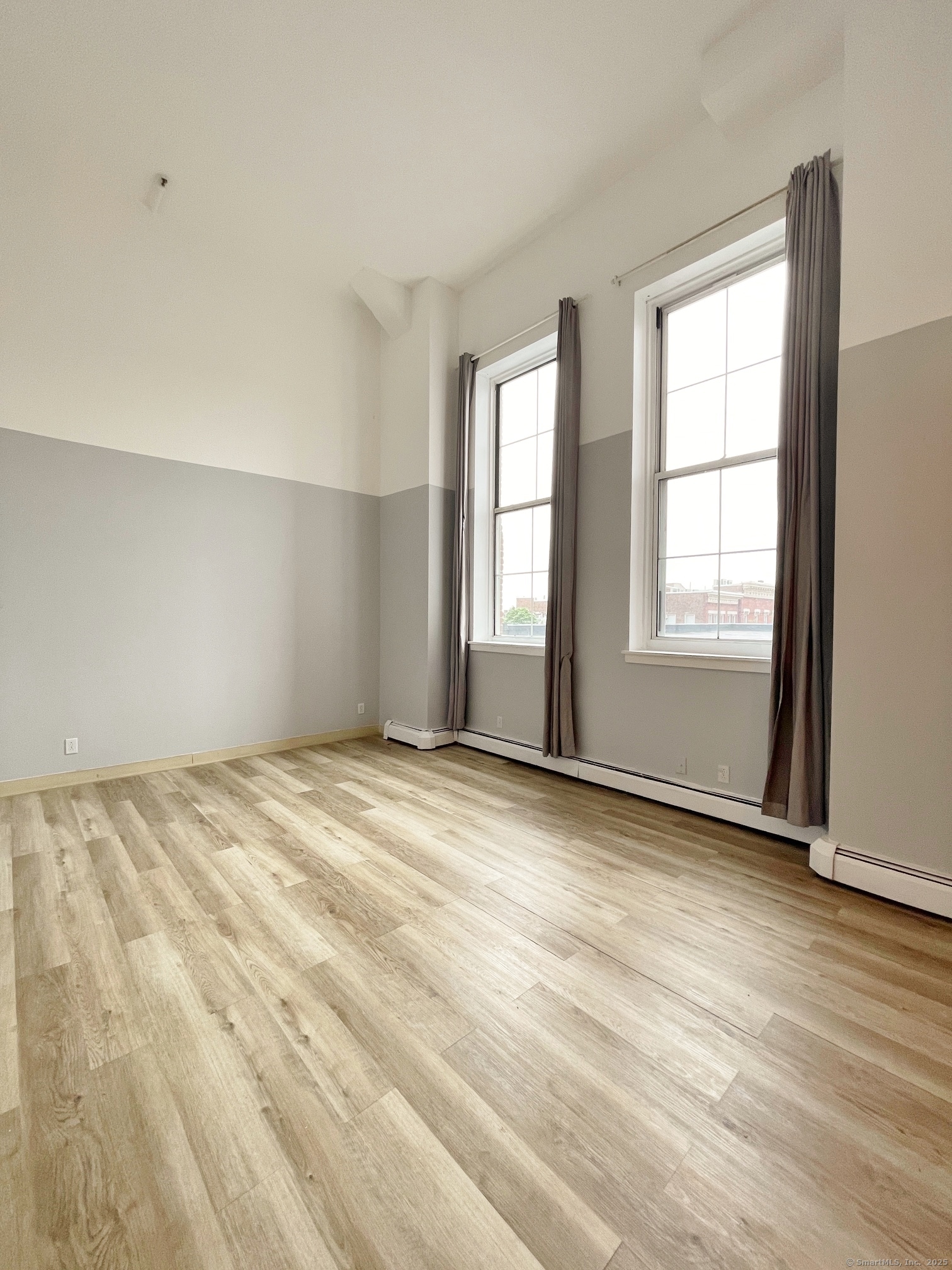 Rental Property at Court Street 303, New Haven, Connecticut - Bedrooms: 2 
Bathrooms: 2 
Rooms: 4  - $2,750 MO.