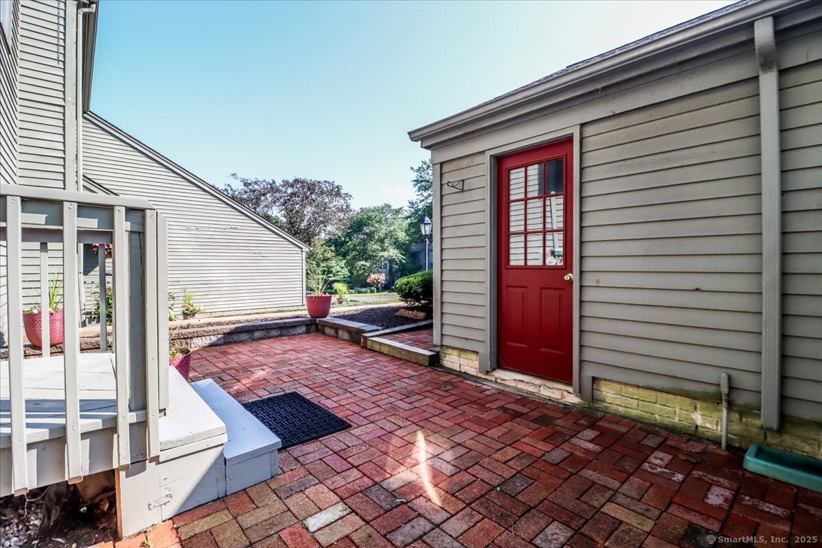 22 Ledgewood Drive 22