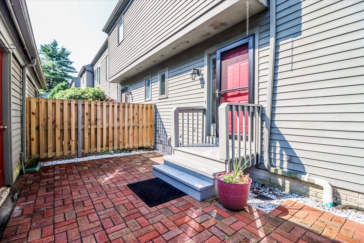 22 Ledgewood Drive 22