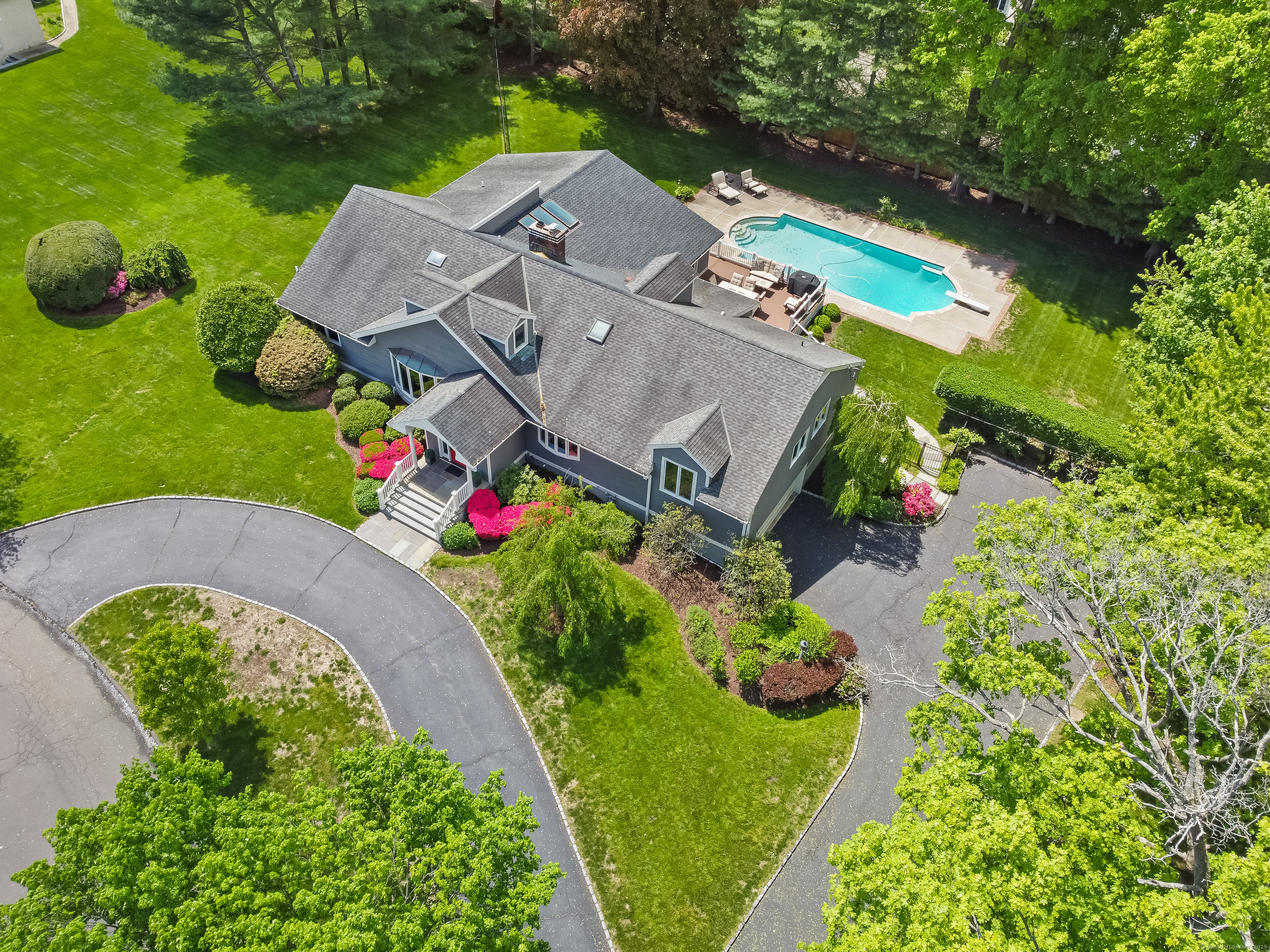 Property for Sale at Braybourne Drive, Norwalk, Connecticut - Bedrooms: 5 
Bathrooms: 5 
Rooms: 11  - $1,749,000