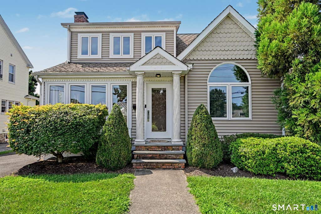 Photo of 160 Gregory Boulevard, Norwalk, CT 06855 (MLS # 24194938)