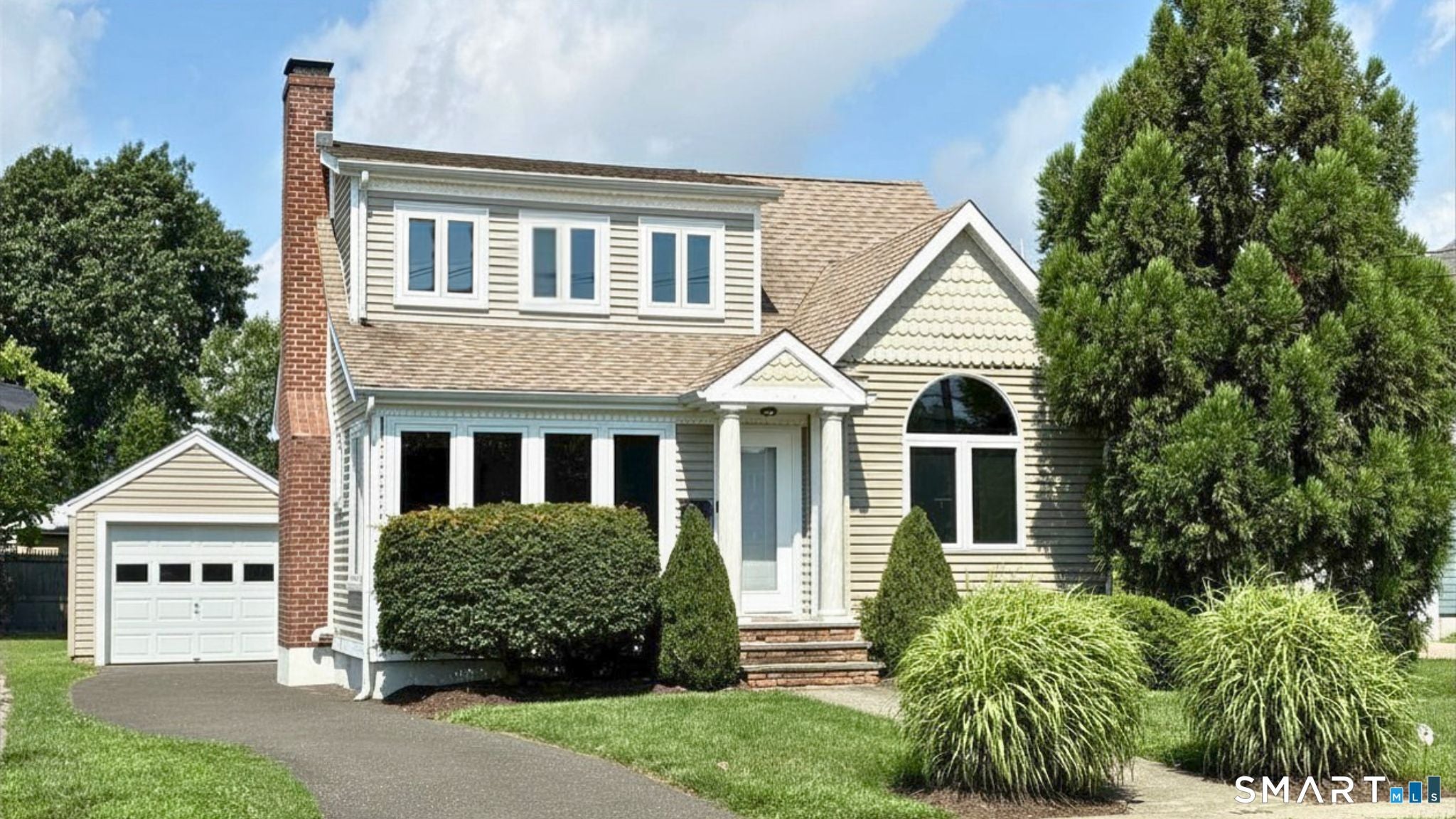 160 Gregory Boulevard