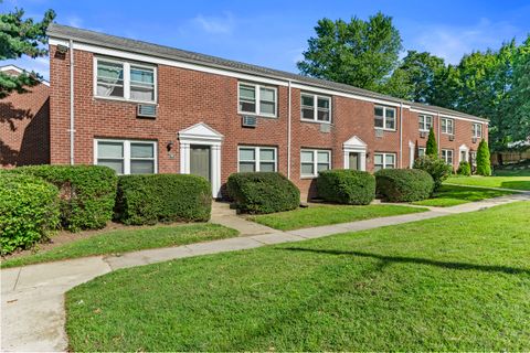 Tiny photo for 12 Hamilton Court #D, Stamford, CT 06902 (MLS # 24164312)