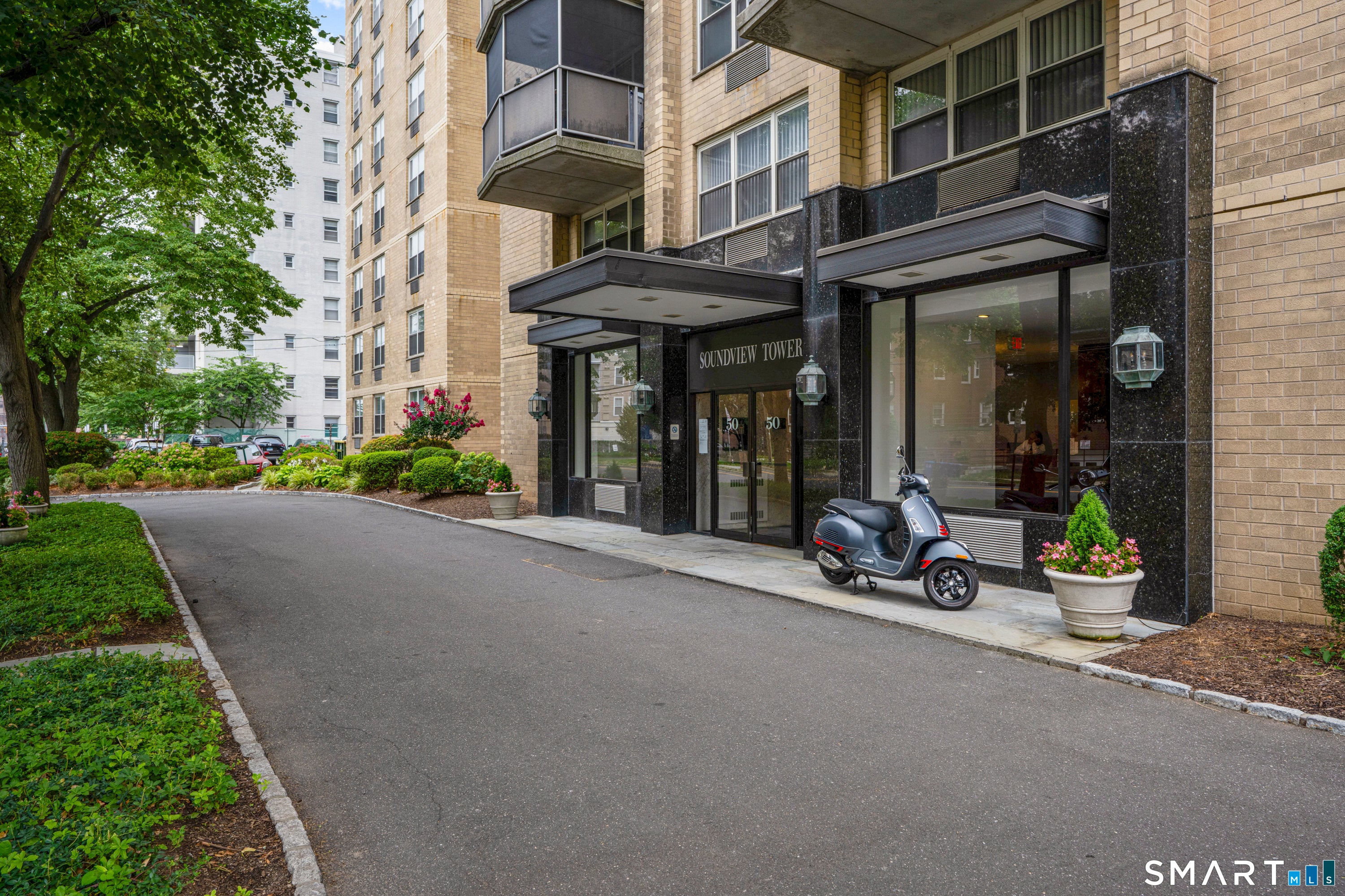 50 Glenbrook Road 8H