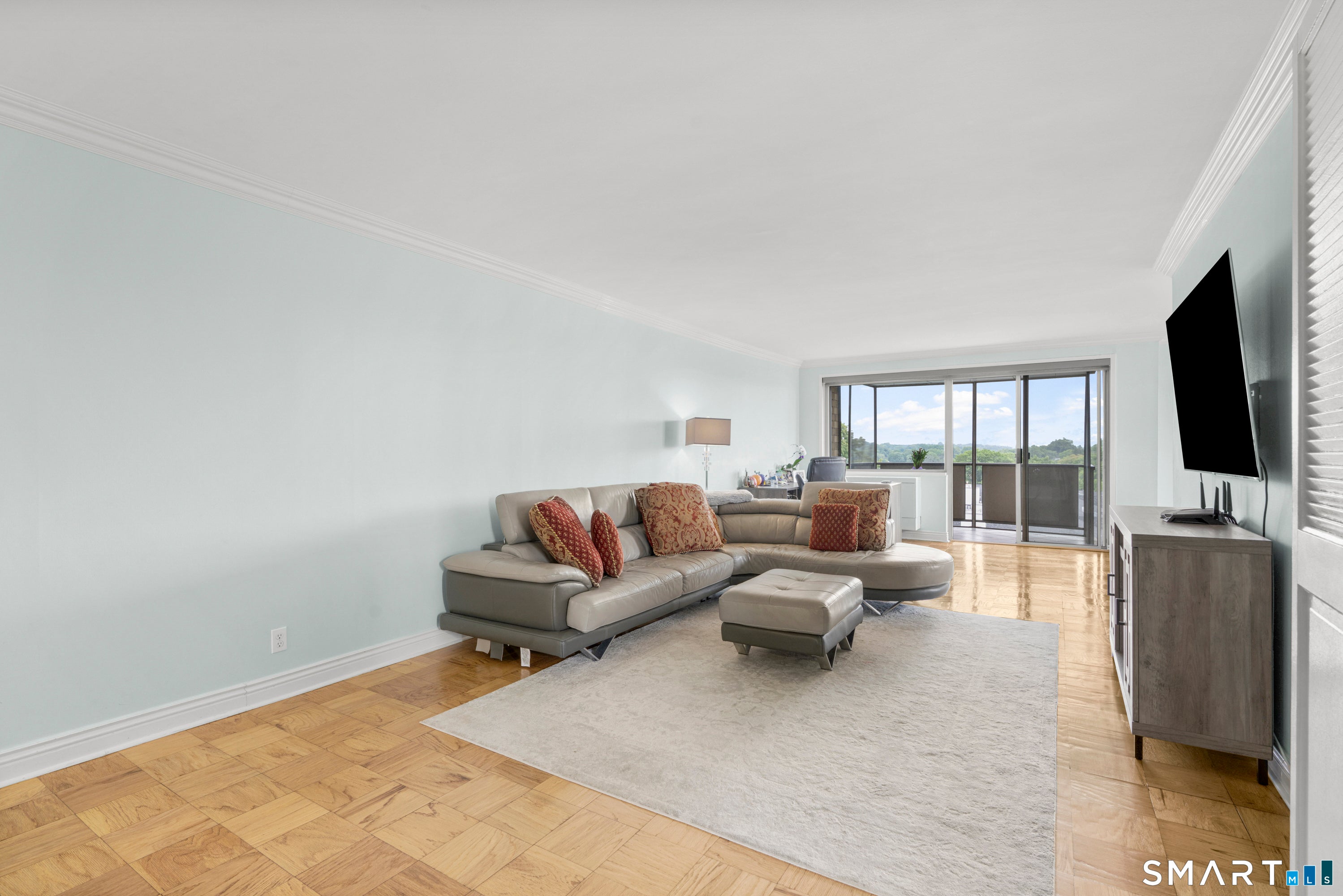 50 Glenbrook Road 8H