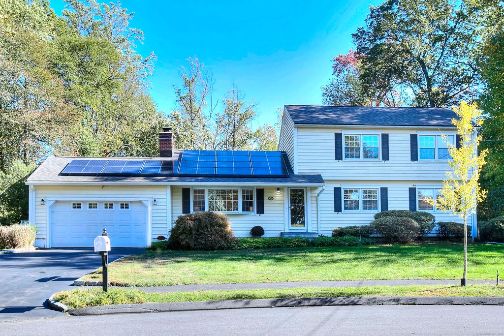 Photo of 19 Woodchuck Court, Norwalk, CT 06854 (MLS # 24113432)