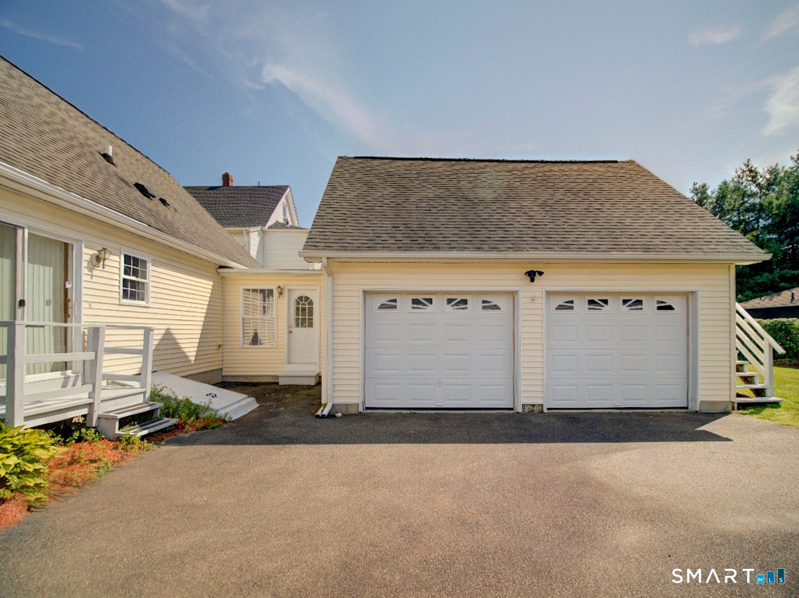 6 Mettler Street