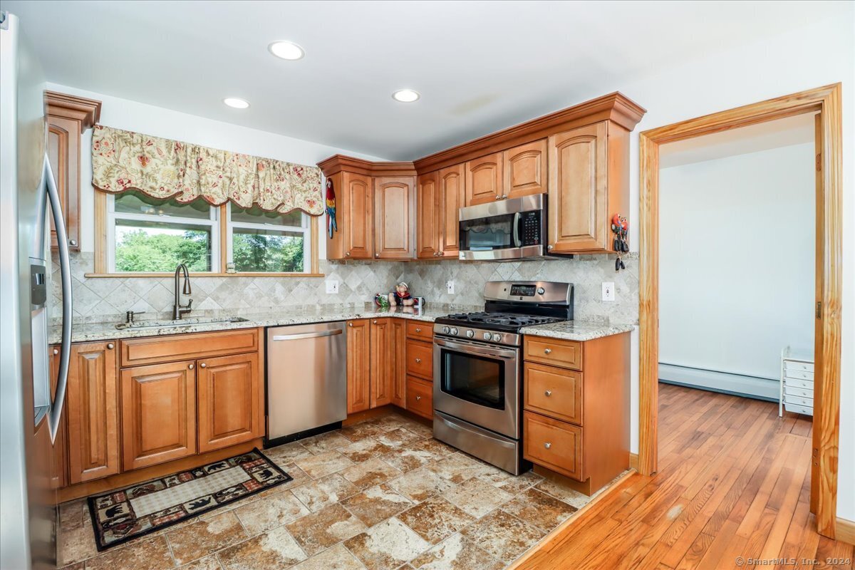 14 Candlewood Lake Road, New Milford, Connecticut image 2