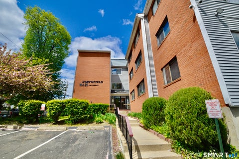 Condo For Rent - 18 Amsterdam Avenue #3A<br/> Bridgeport, CT 06606
