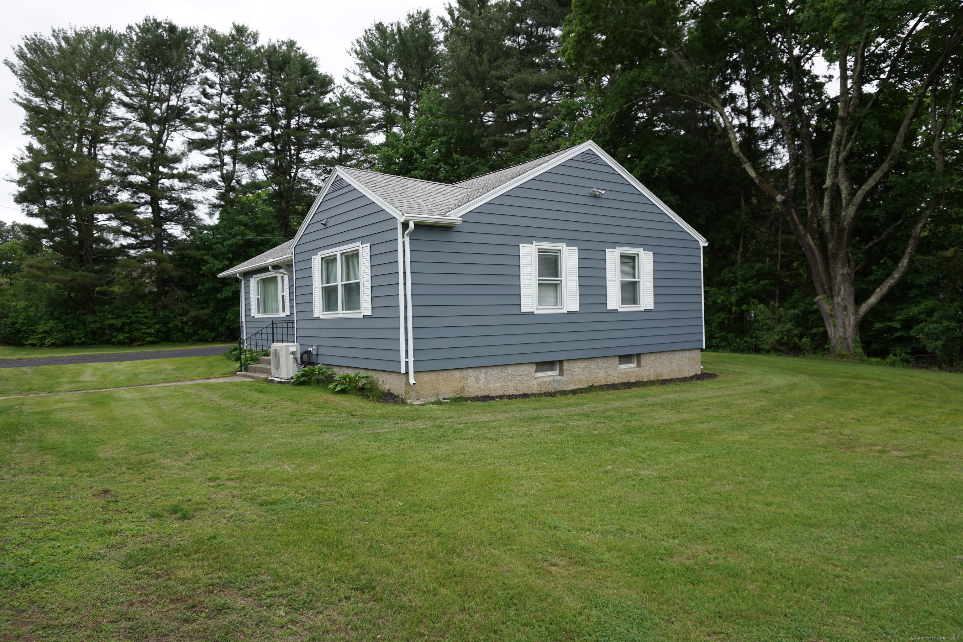 5 Chappell Street, Chaplin, Connecticut image 2