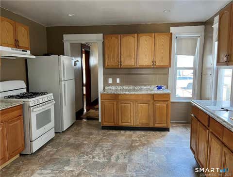 Multifamily For Rent - 265 Bunnell Street #1<br/> Bridgeport, CT 06607