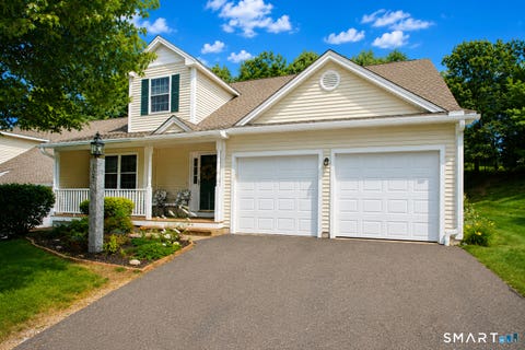 Photo of 107 Meadow Brook Road #107, Oxford, CT 06478 (MLS # 24197945)
