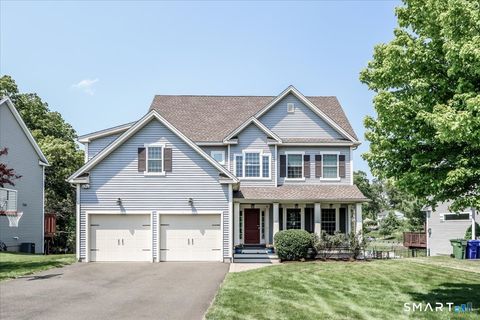 Photo of 16 Fieldstone Lane, Southington, CT 06489 (MLS # 24178140)