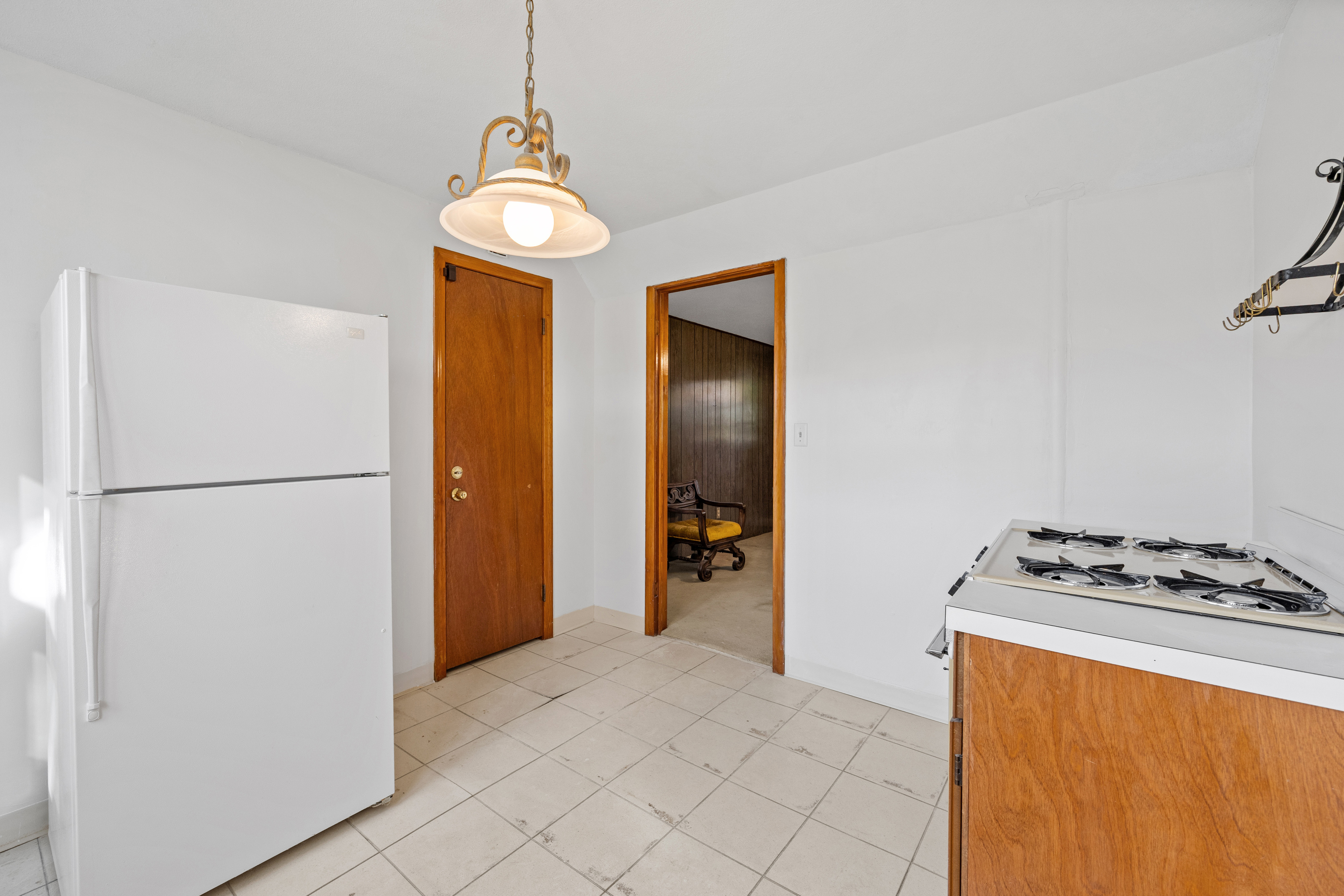 Wethersfield, Connecticut 06109, United States, 3 Bedrooms Bedrooms, ,2 BathroomsBathrooms,Residential,Active,242027