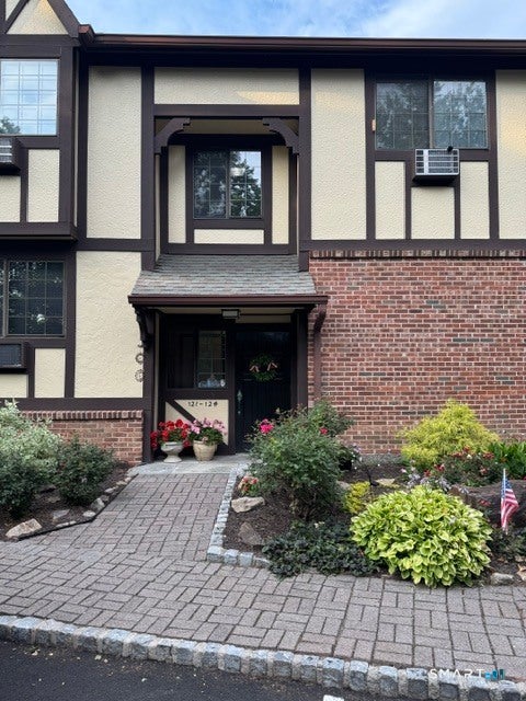 Condo For Rent - 50 Aiken Street #124<br/> Norwalk, CT 06851