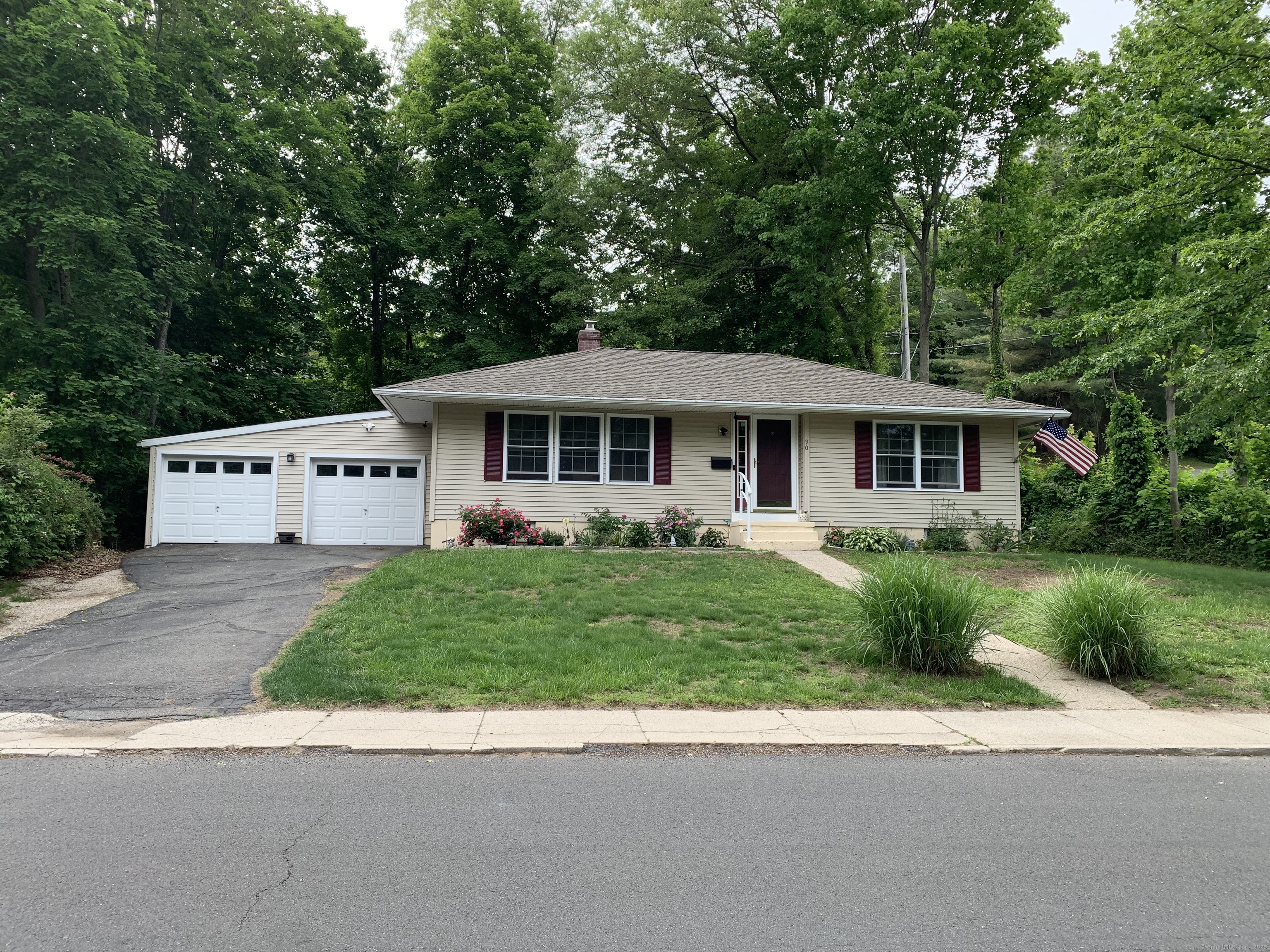Property for Sale at Terrace Avenue, Naugatuck, Connecticut - Bedrooms: 2 
Bathrooms: 2 
Rooms: 5  - $299,900