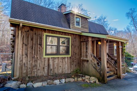 A home in Killingly