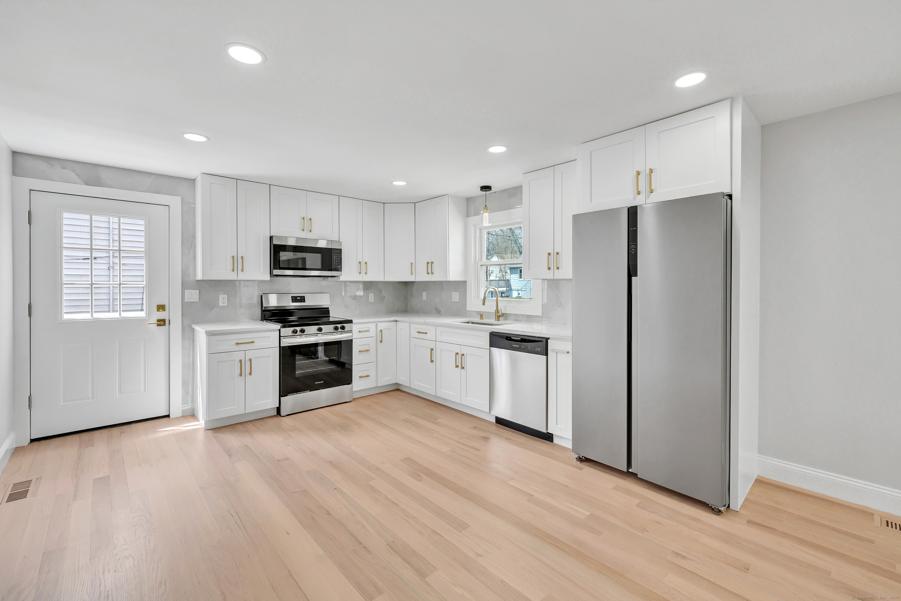 143 Valley Avenue, Bridgeport, Connecticut image 11